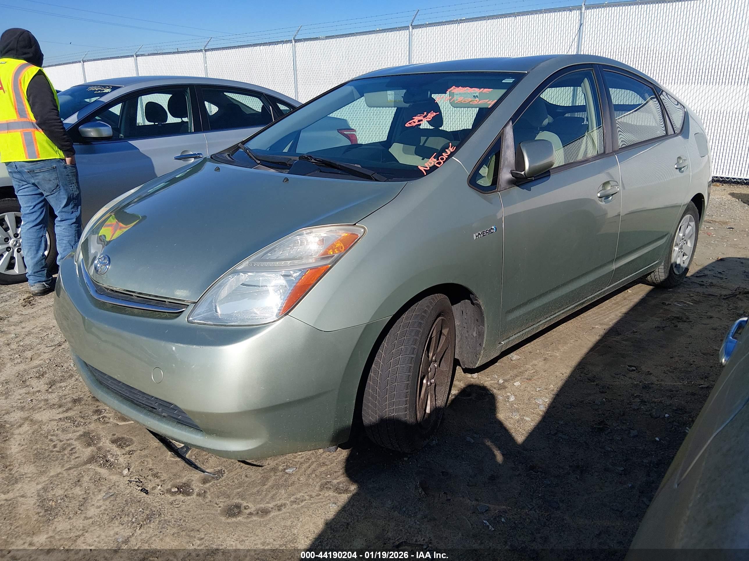TOYOTA PRIUS image 2