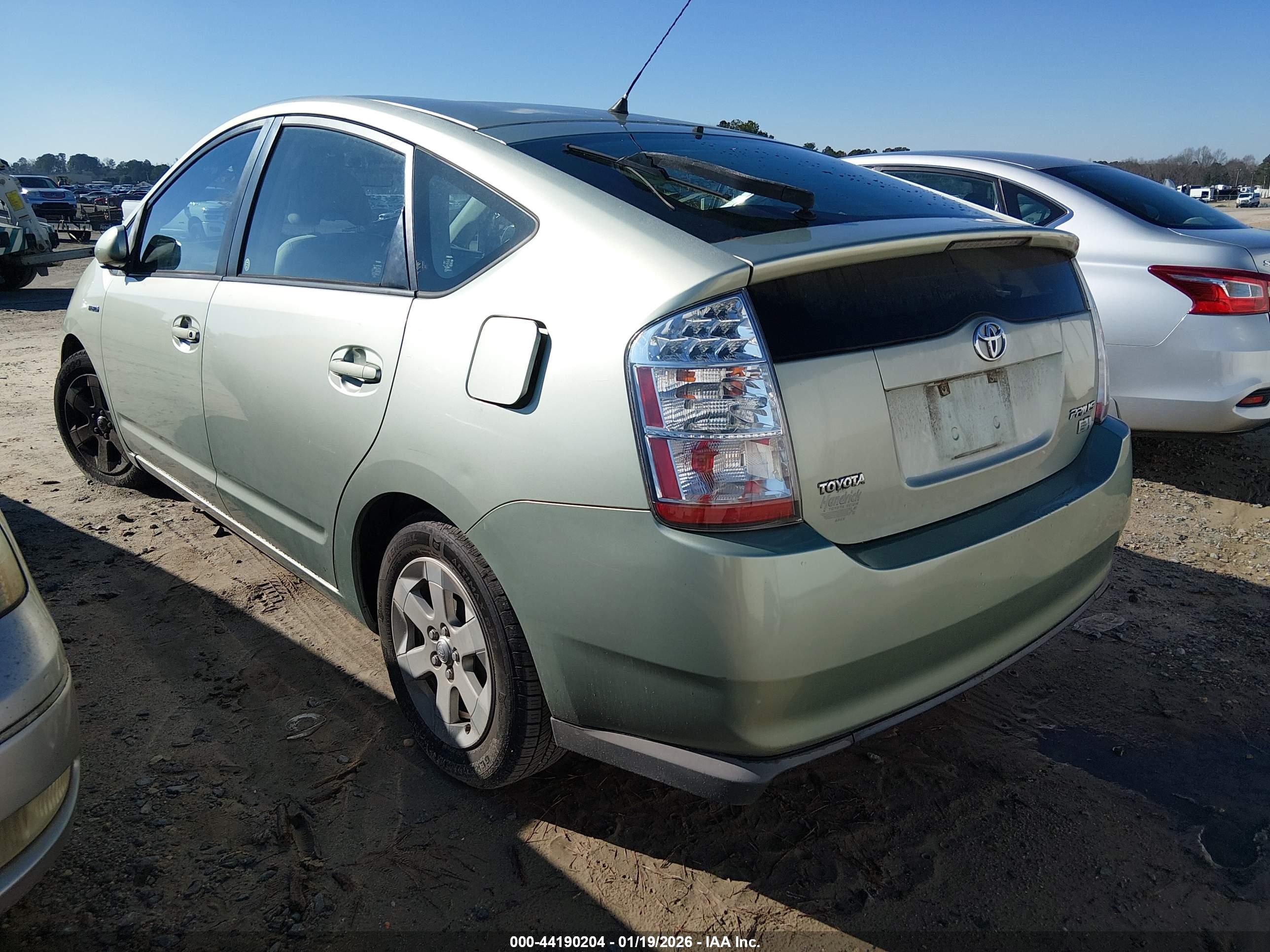 TOYOTA PRIUS image 3