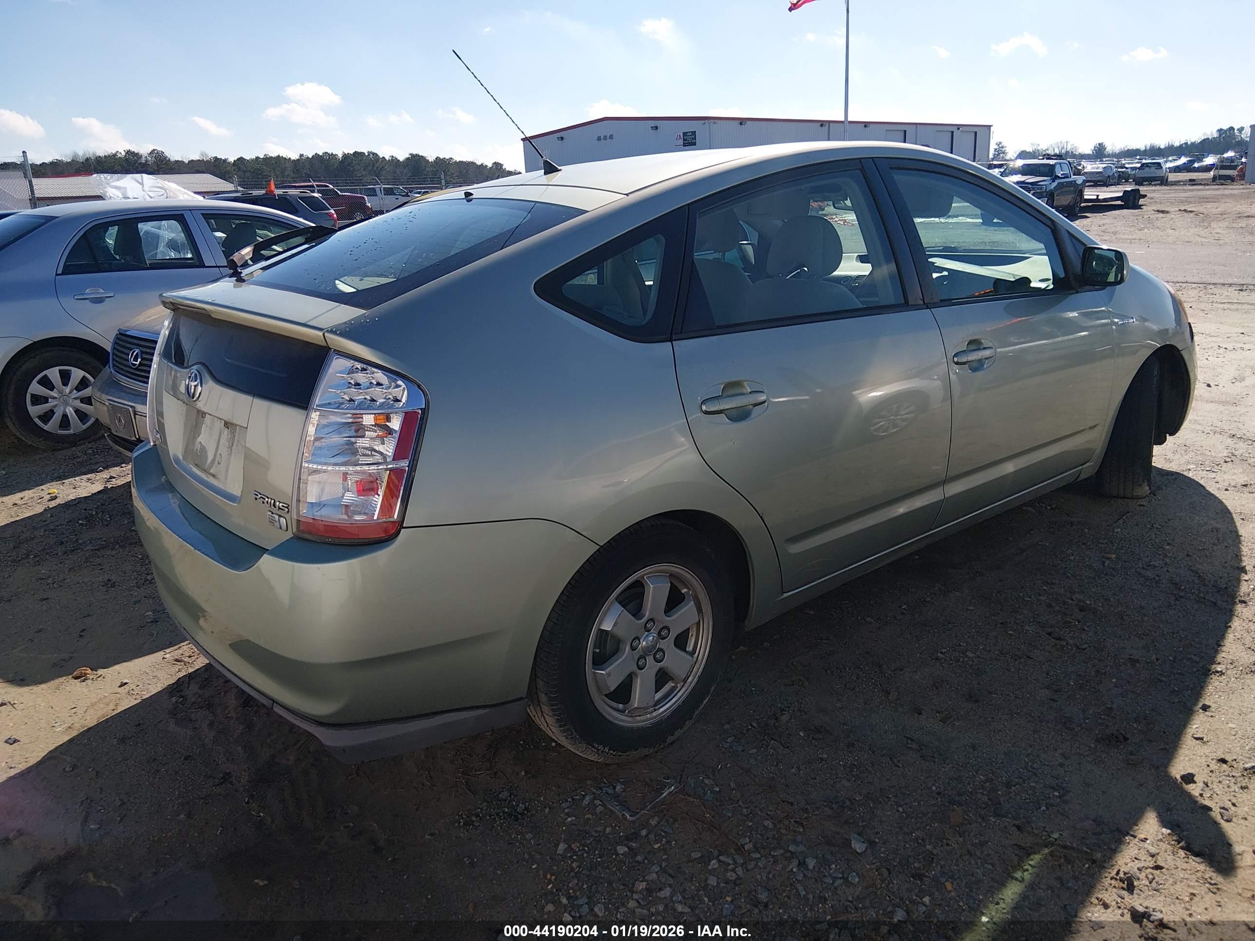 TOYOTA PRIUS image 4