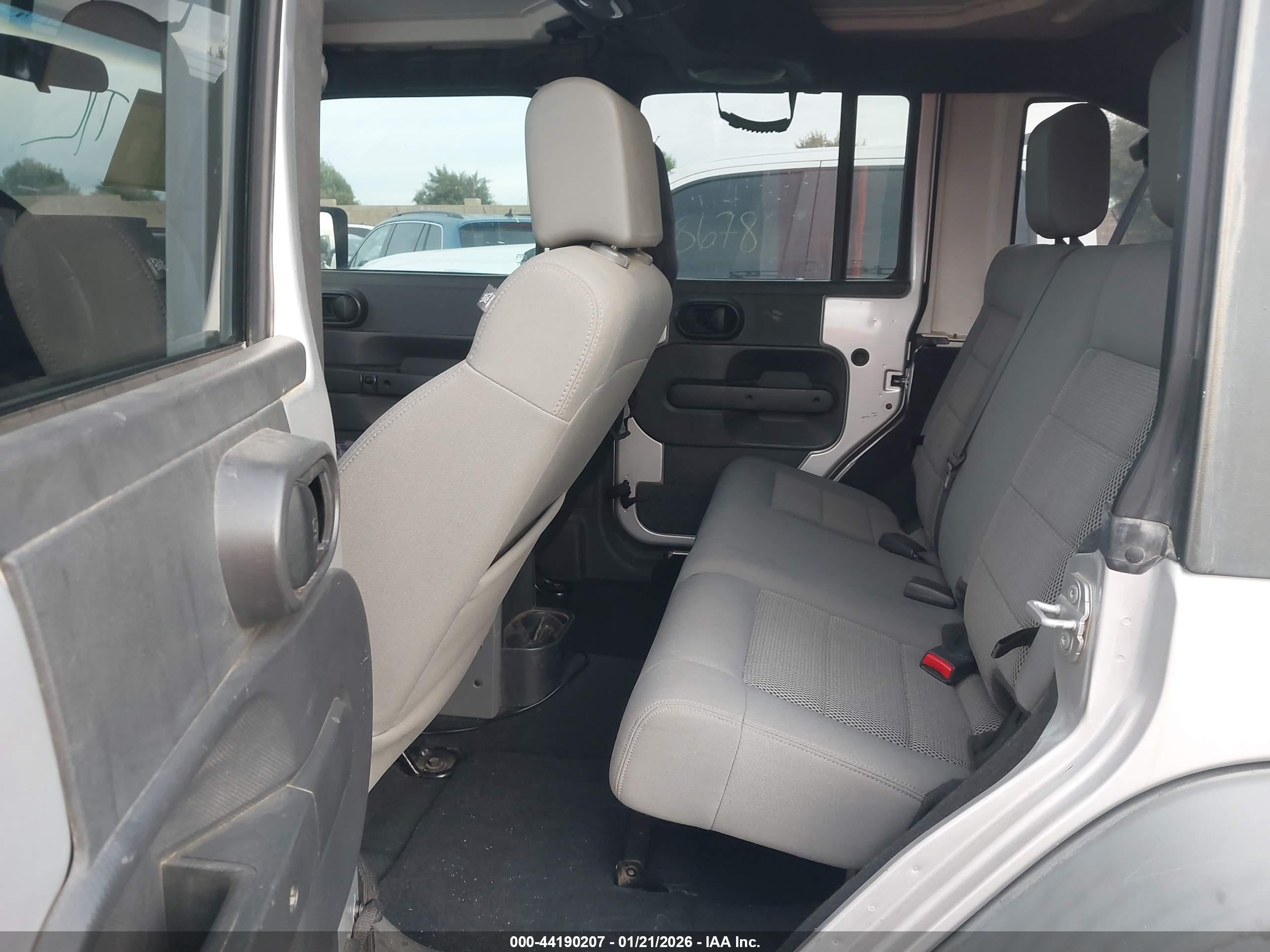 JEEP WRANGLER image 8