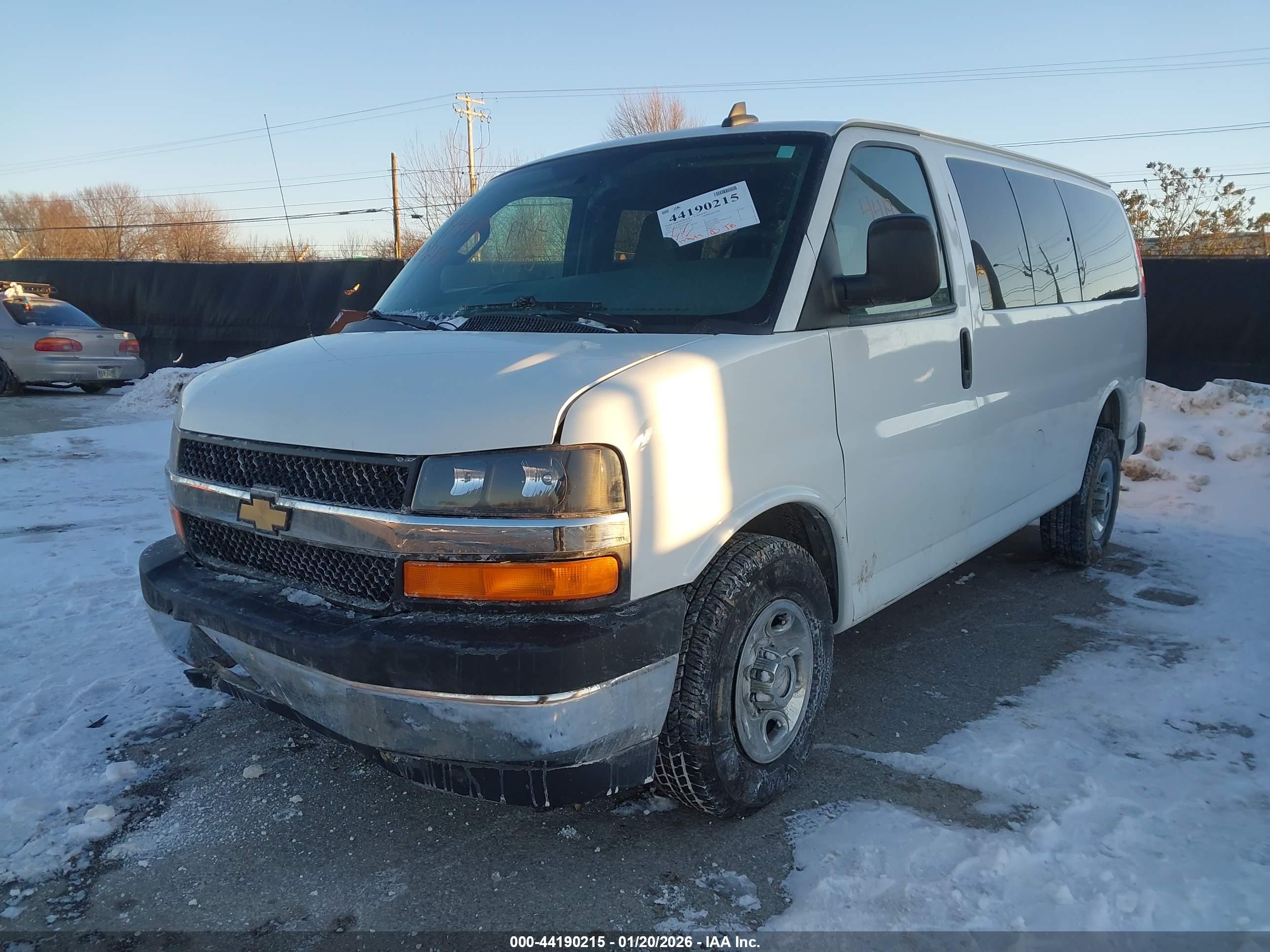 CHEVROLET EXPRESS image 2