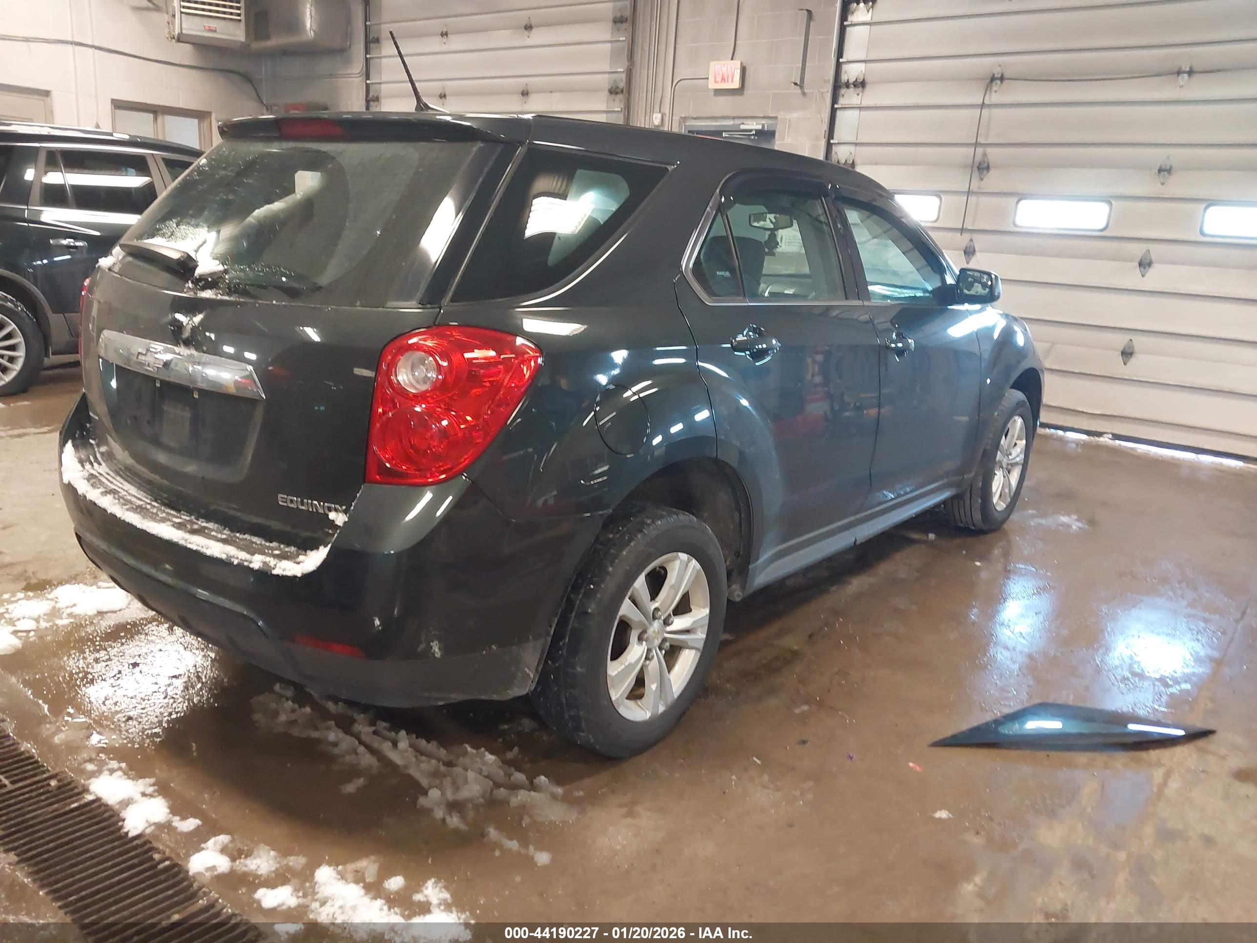 CHEVROLET EQUINOX image 4