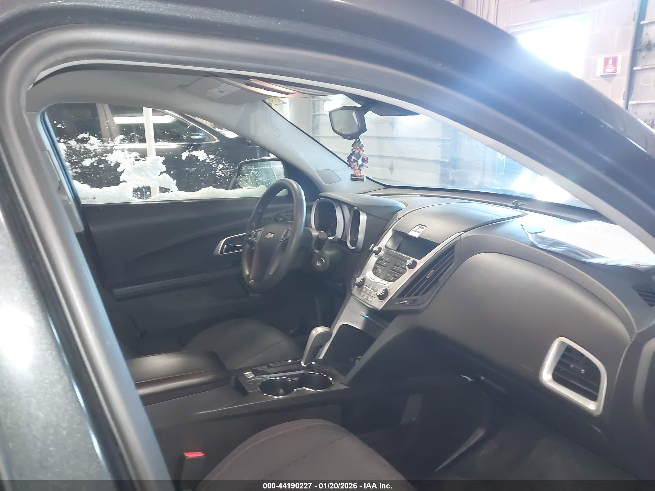 CHEVROLET EQUINOX image 5