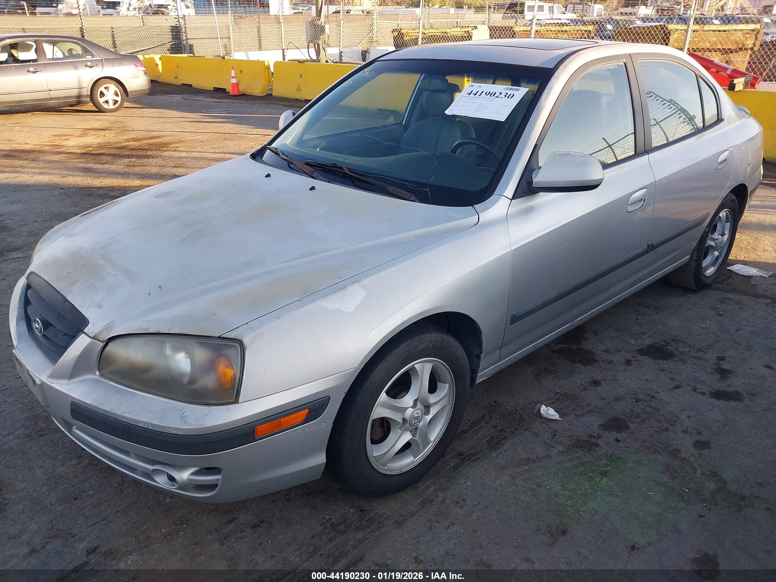 HYUNDAI ELANTRA image 6