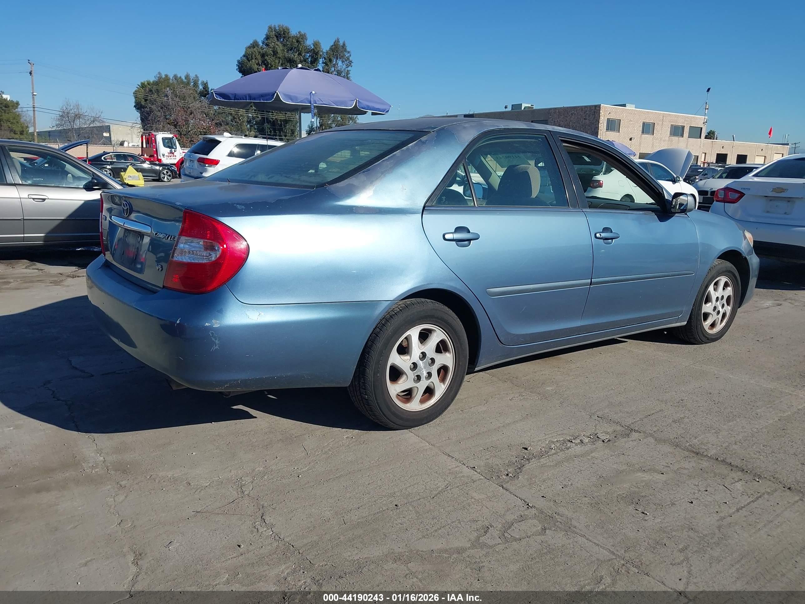 TOYOTA CAMRY image 4