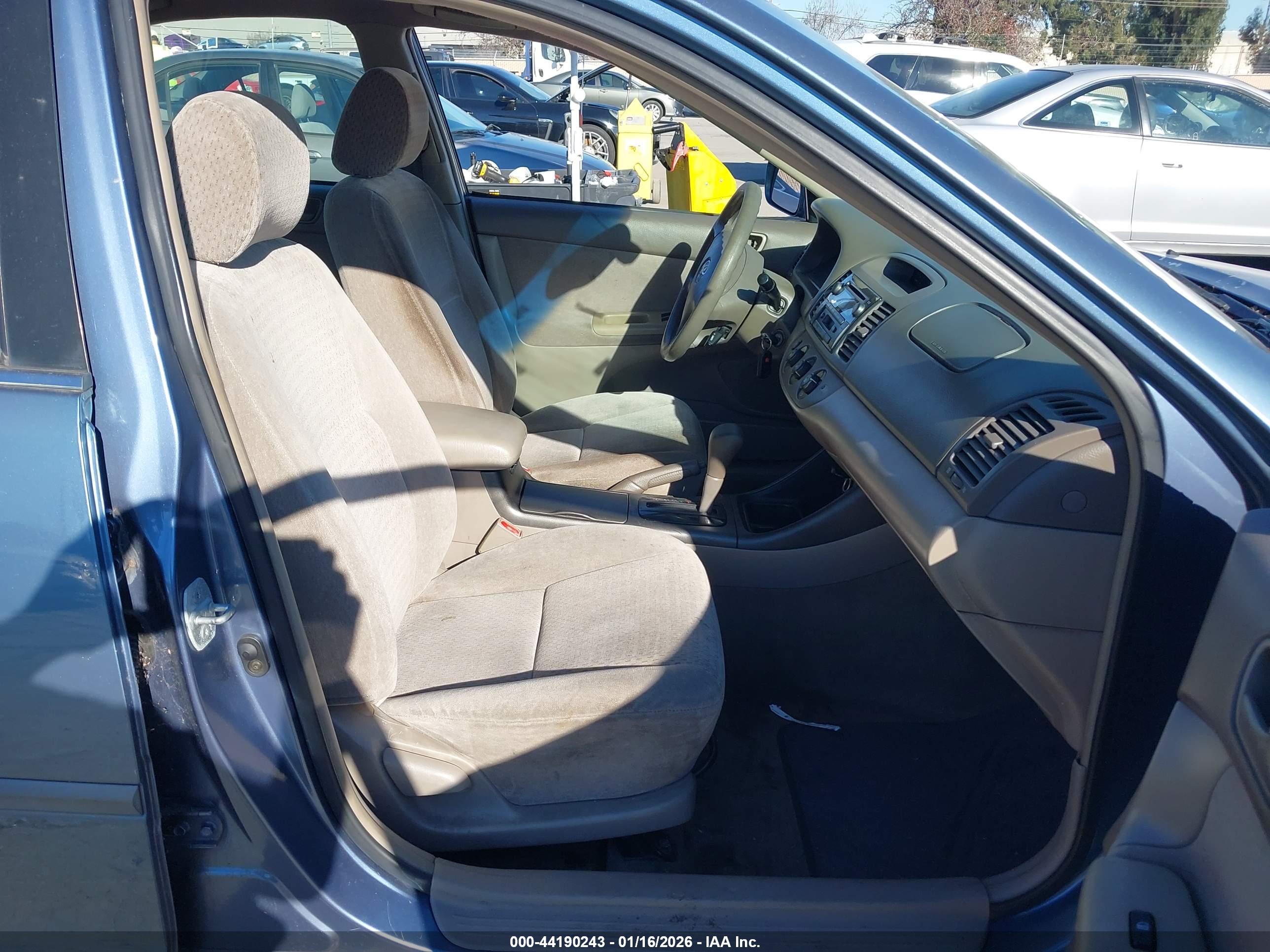 TOYOTA CAMRY image 5