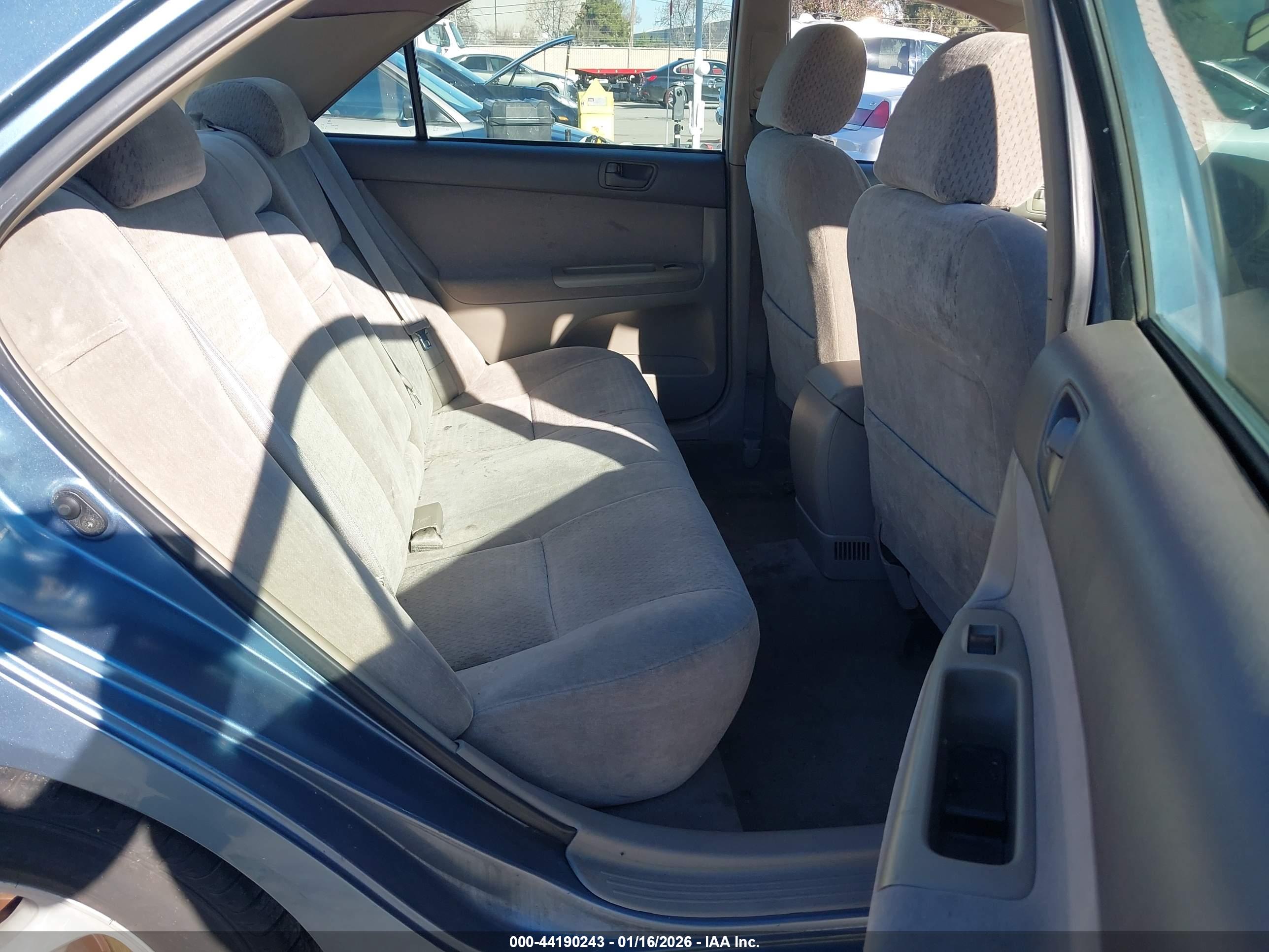 TOYOTA CAMRY image 8