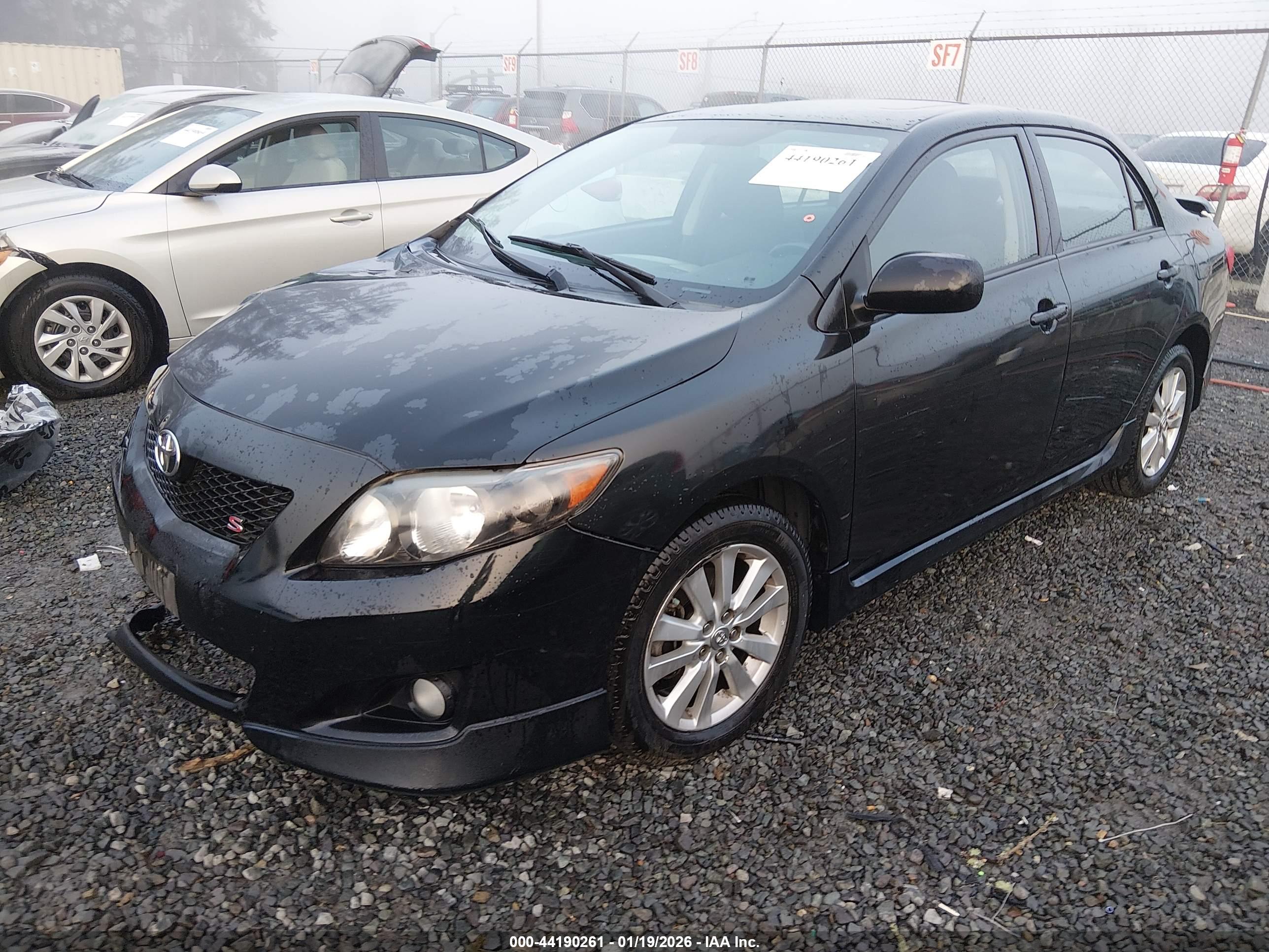 TOYOTA COROLLA image 2