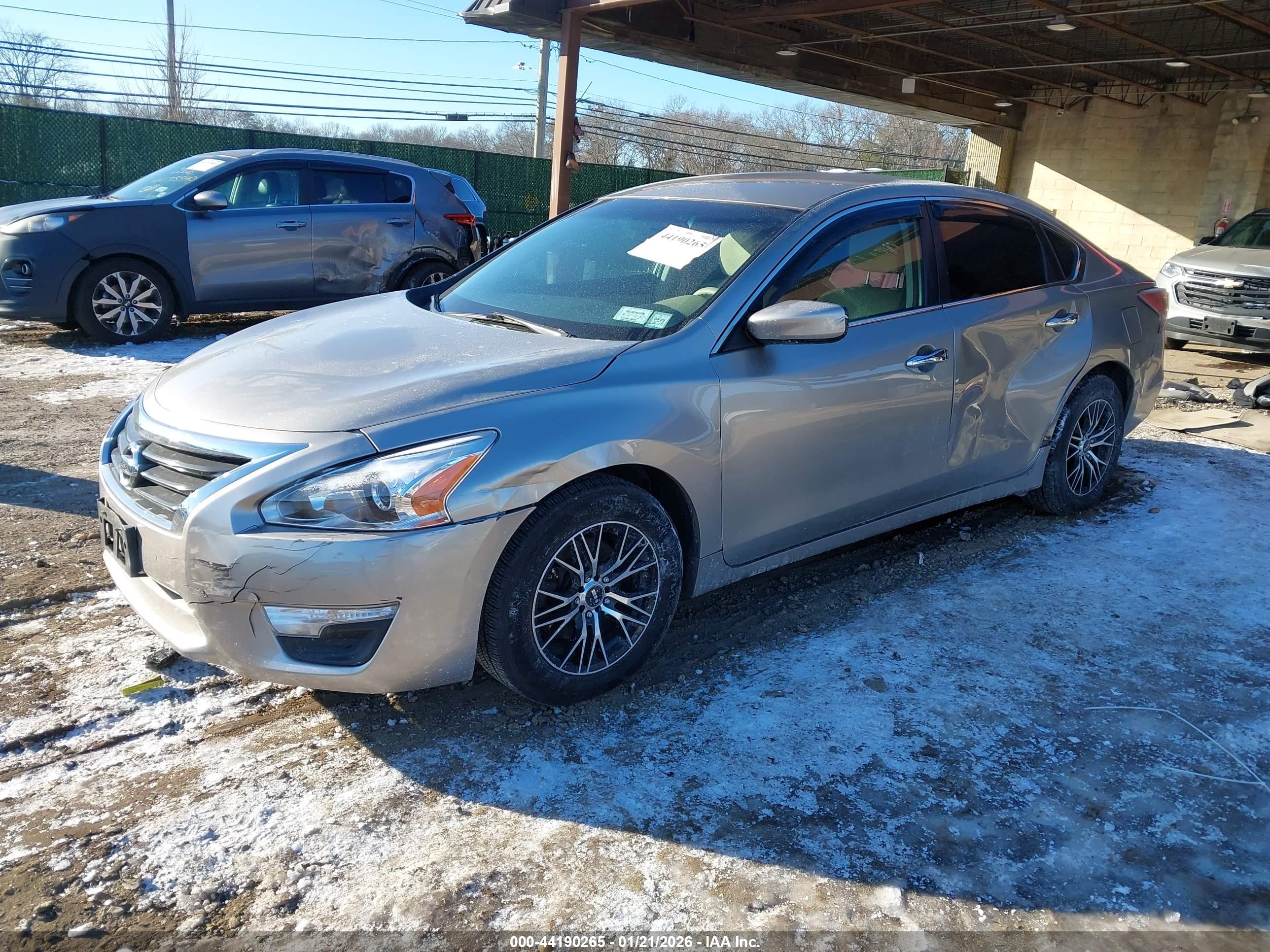 NISSAN ALTIMA image 2