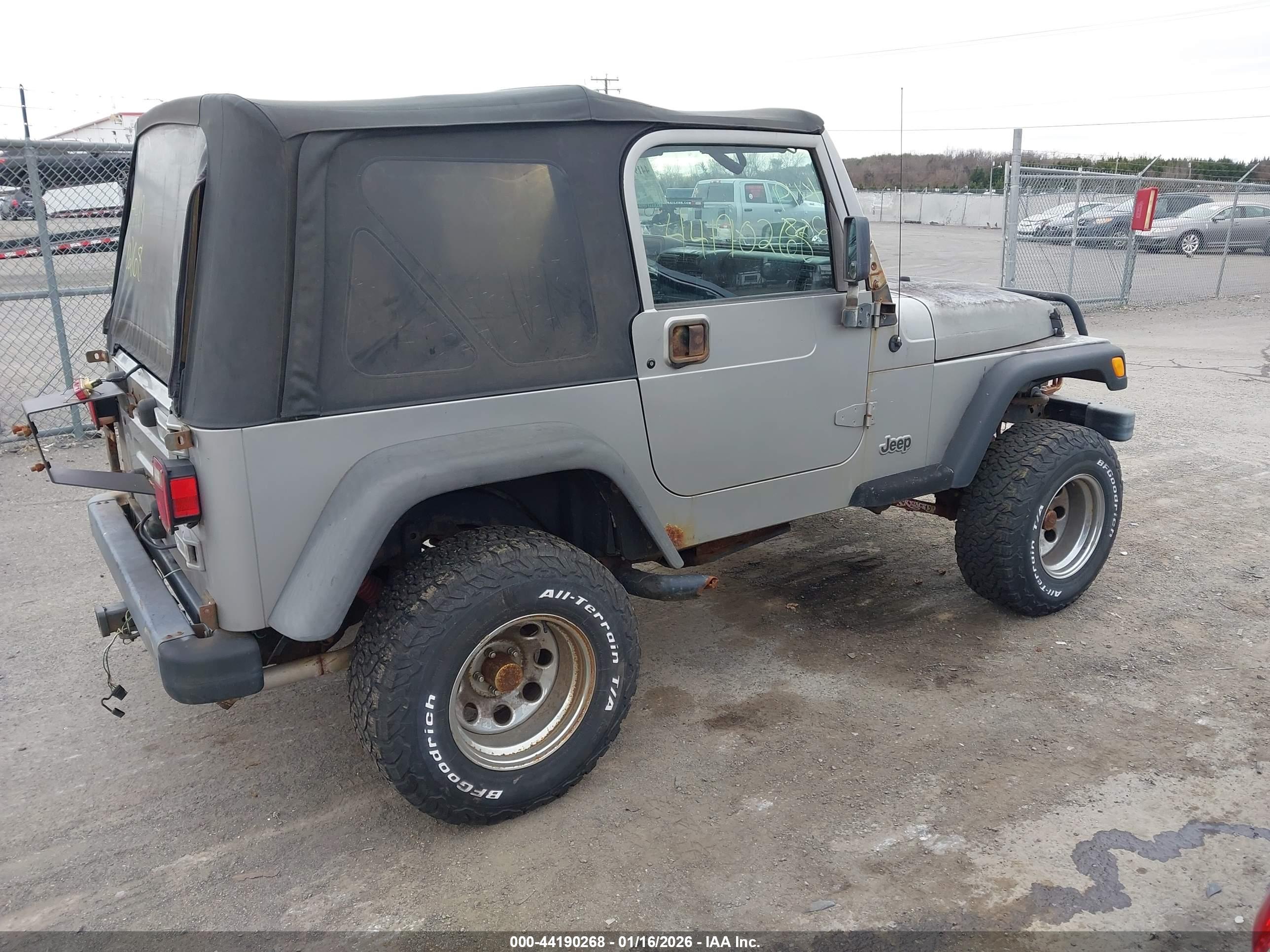 JEEP WRANGLER image 4