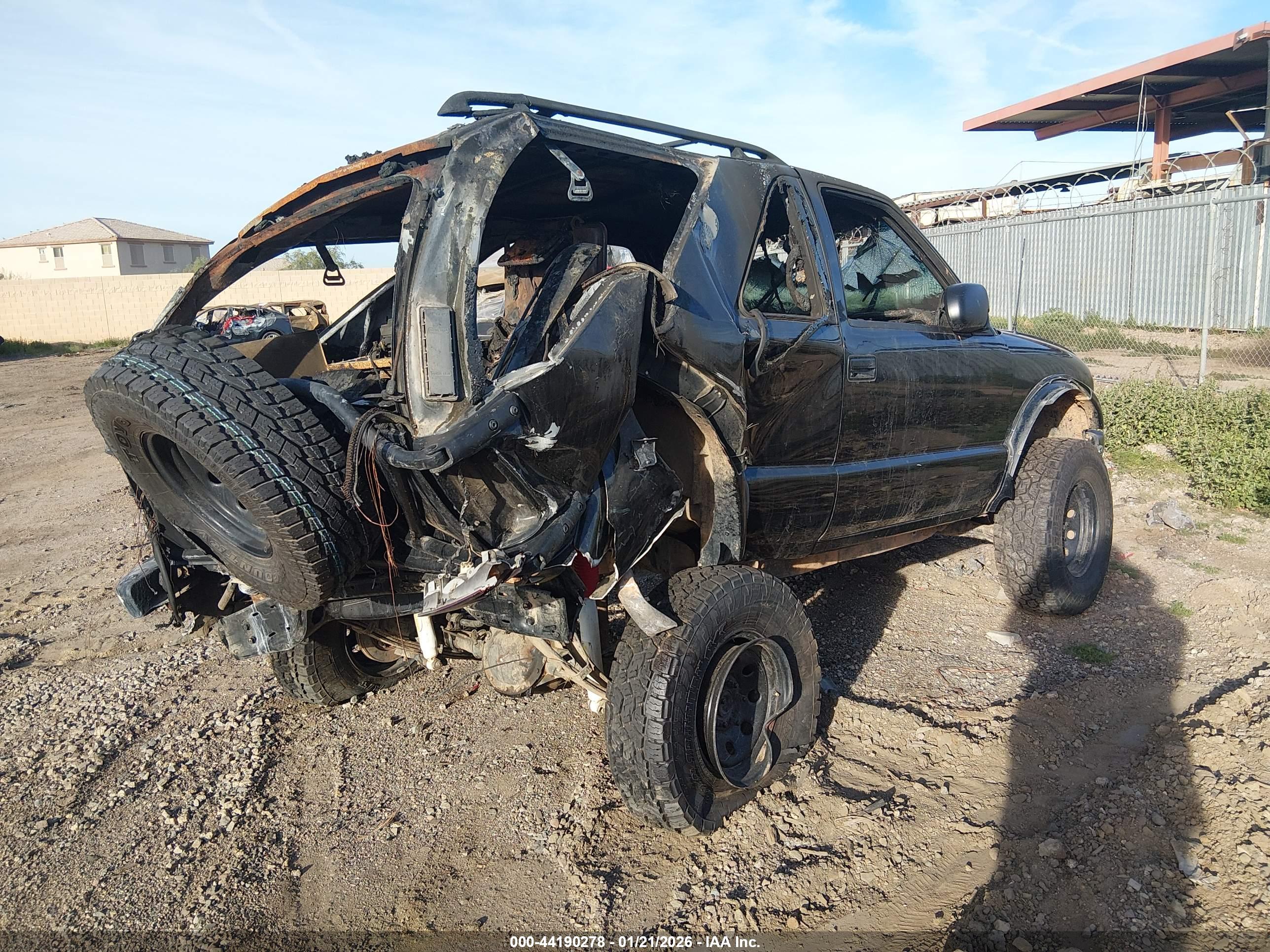 CHEVROLET BLAZER image 4
