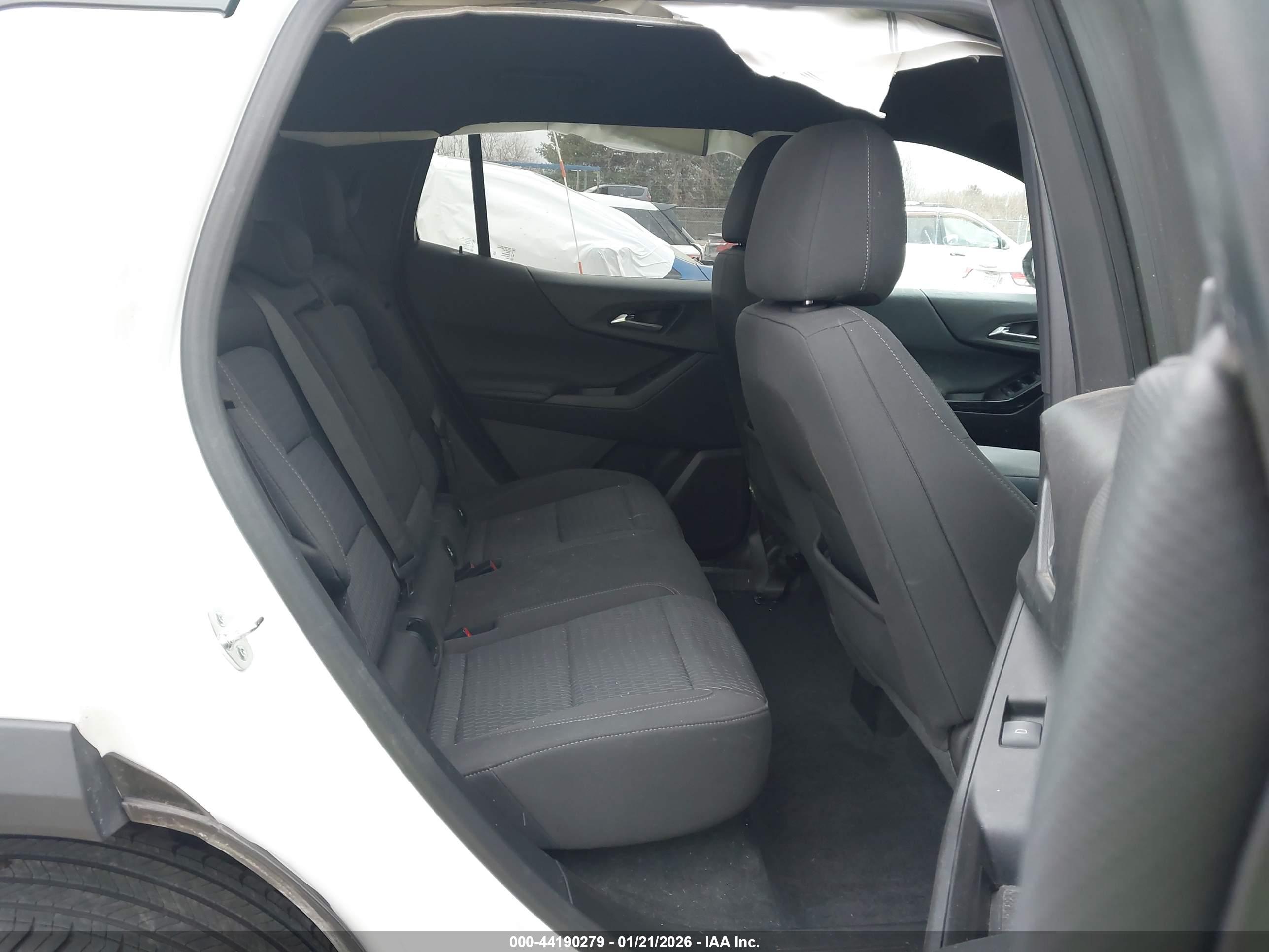 CHEVROLET EQUINOX image 8