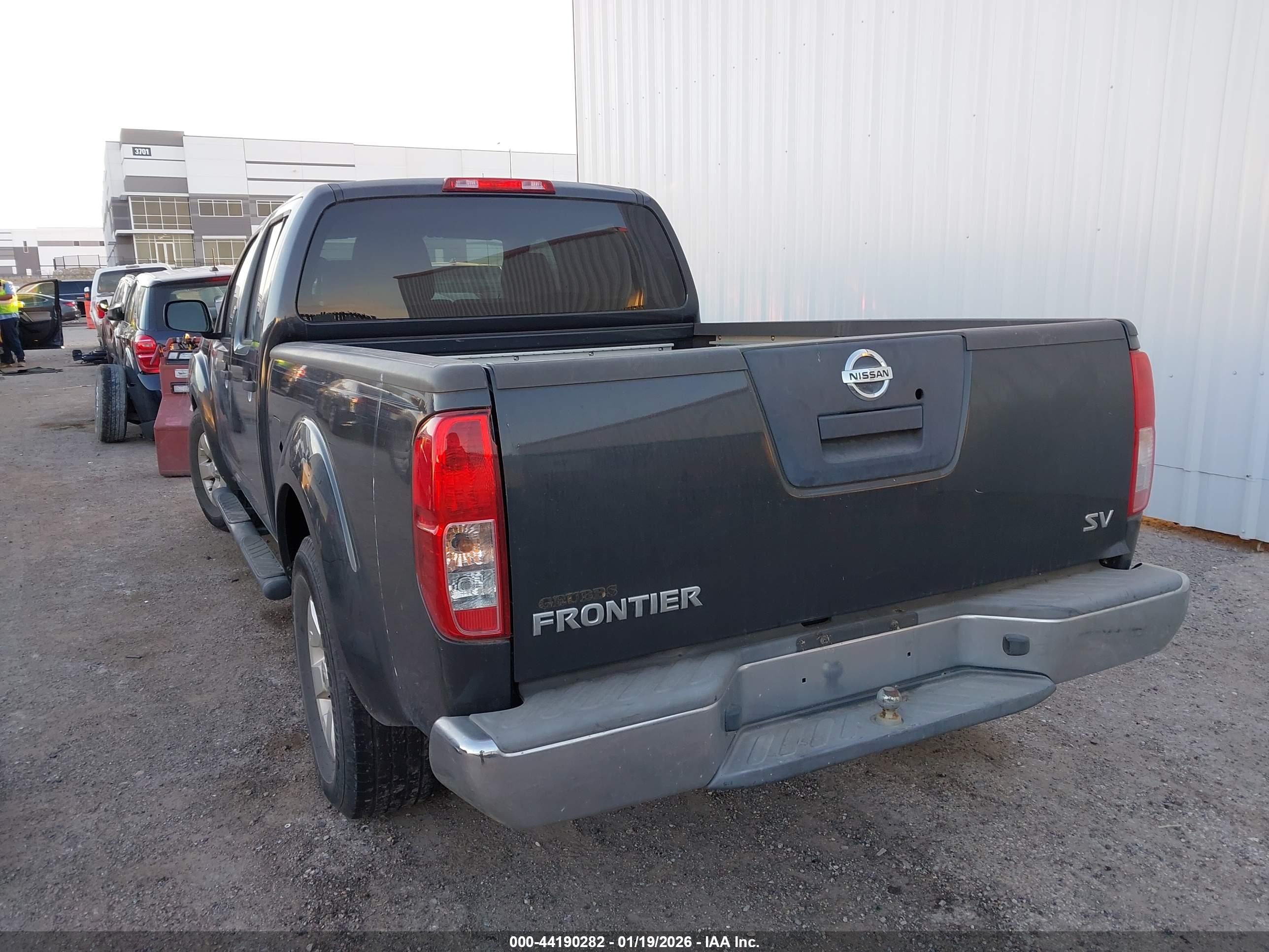 NISSAN FRONTIER image 3