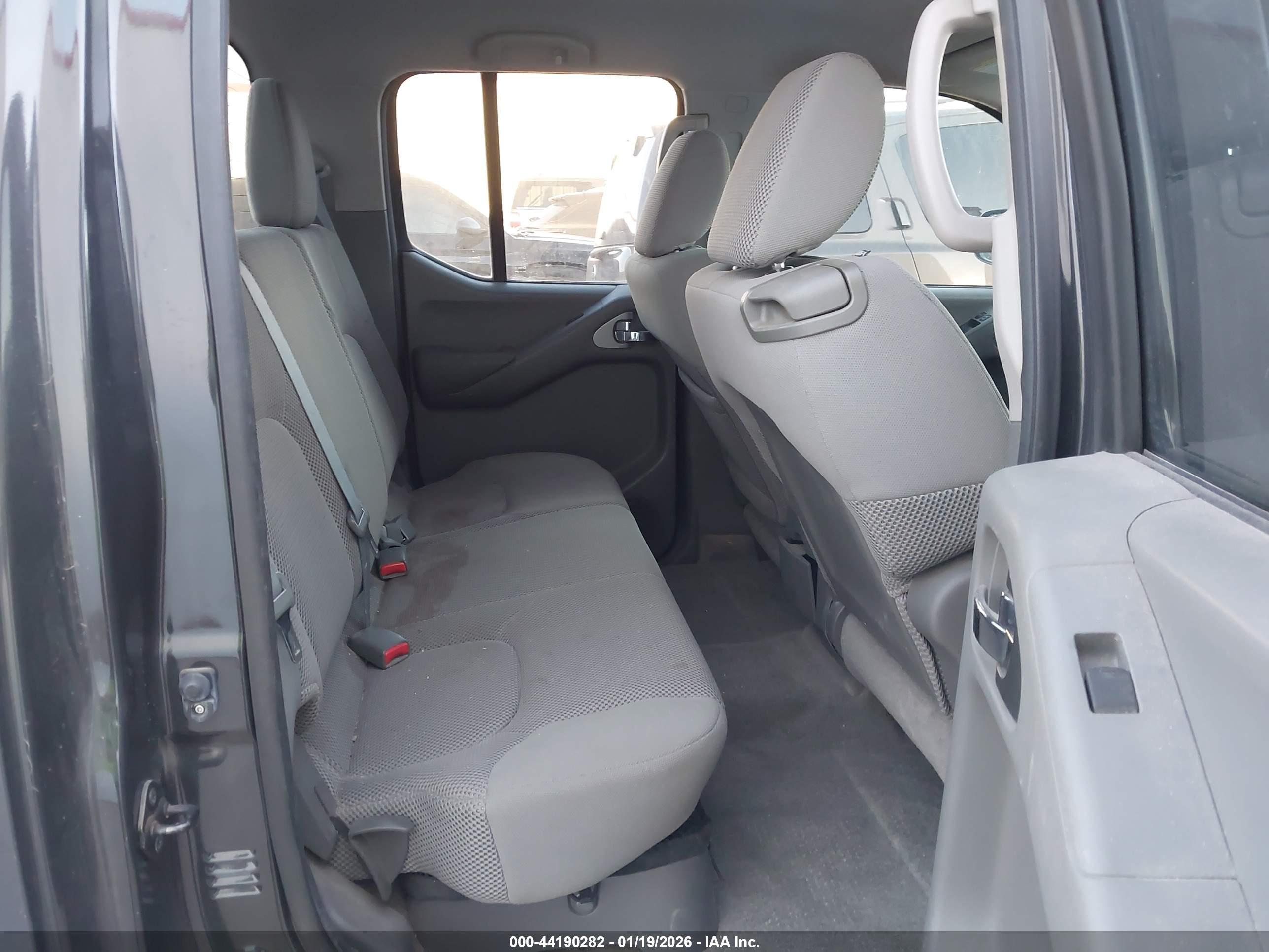 NISSAN FRONTIER image 8