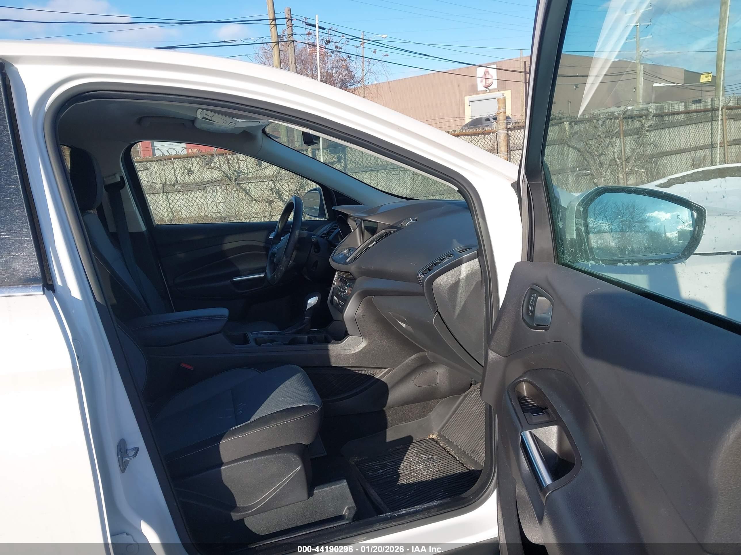 FORD ESCAPE image 5