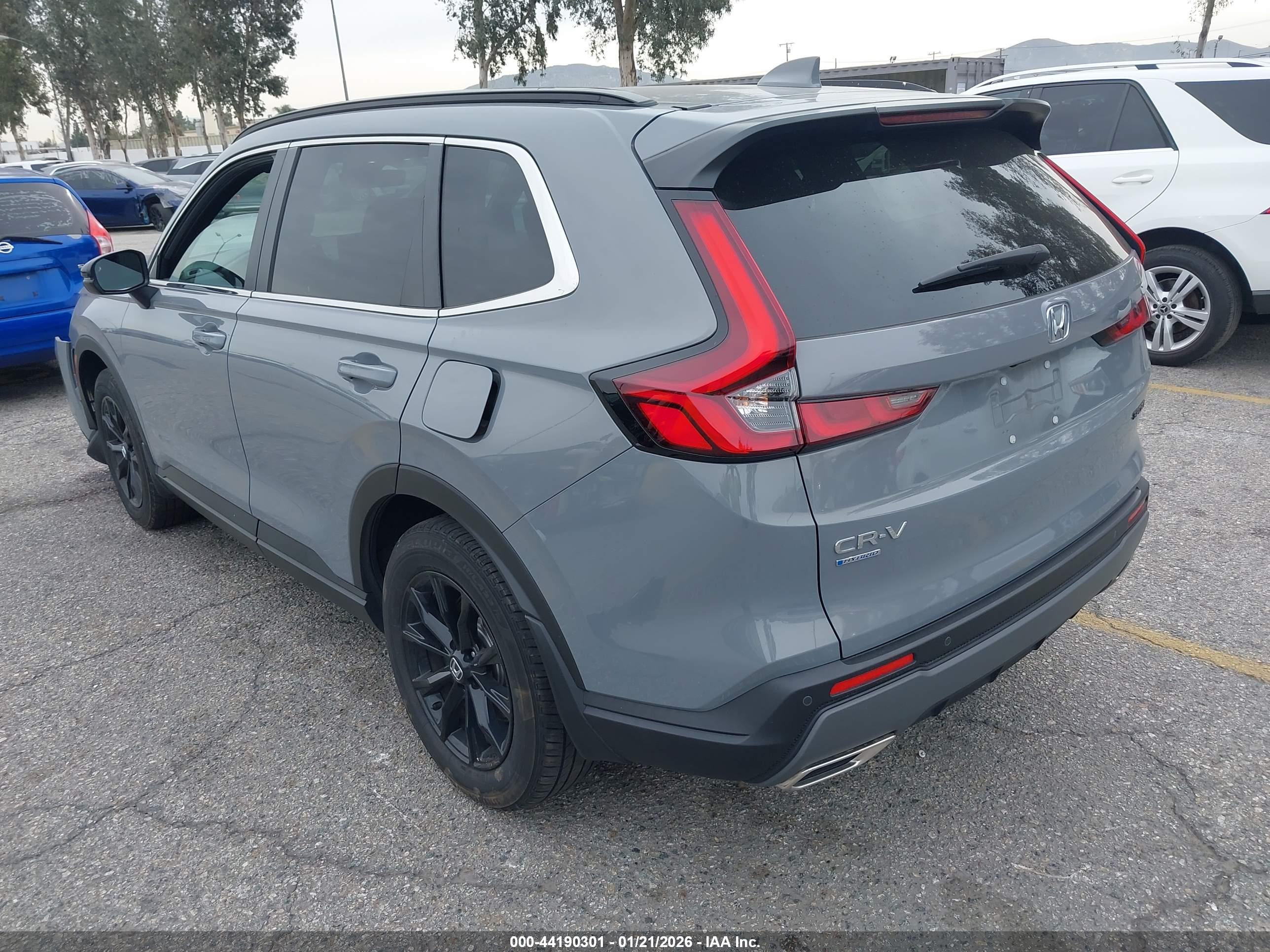 HONDA CR-V image 3