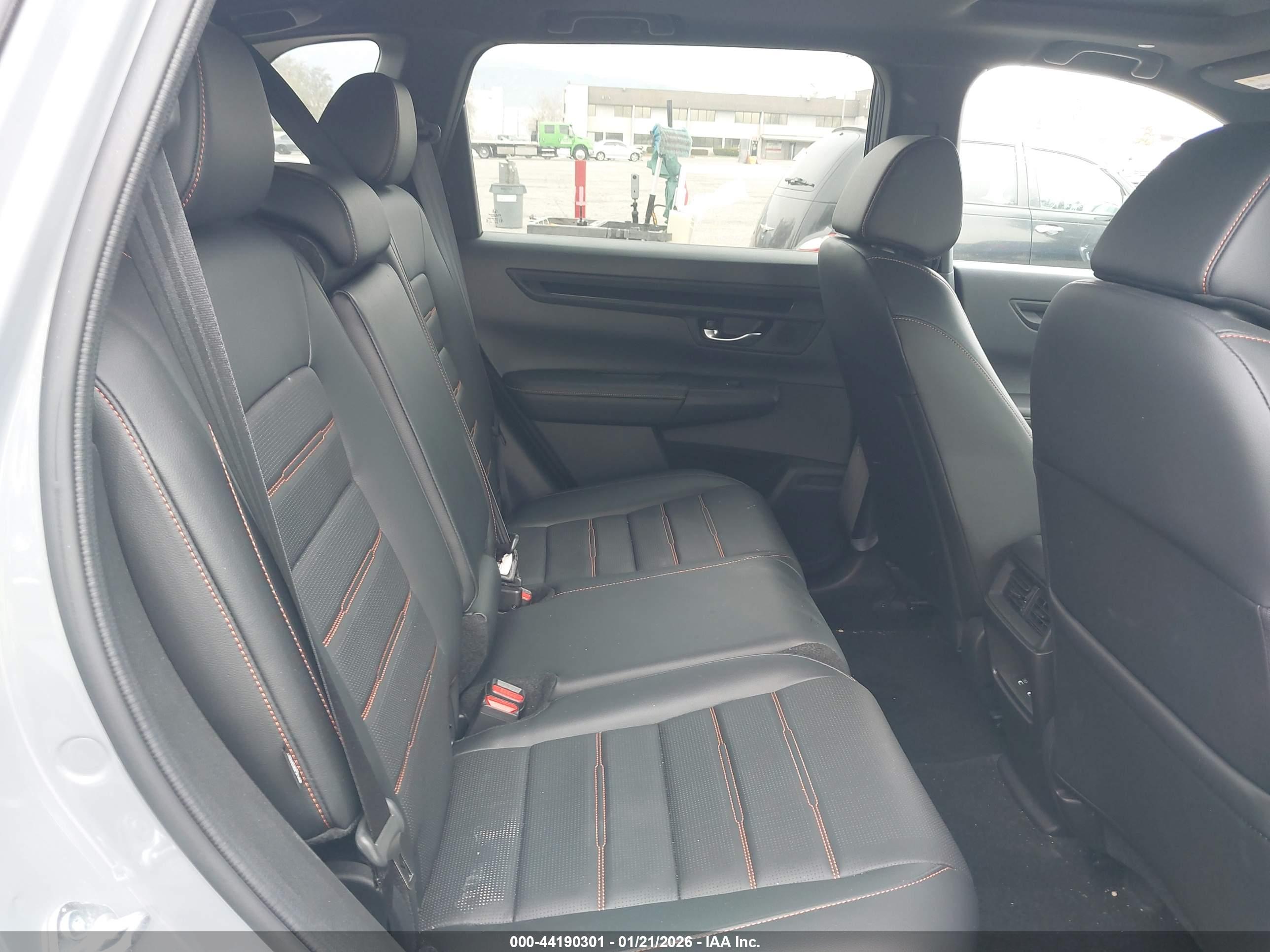 HONDA CR-V image 8