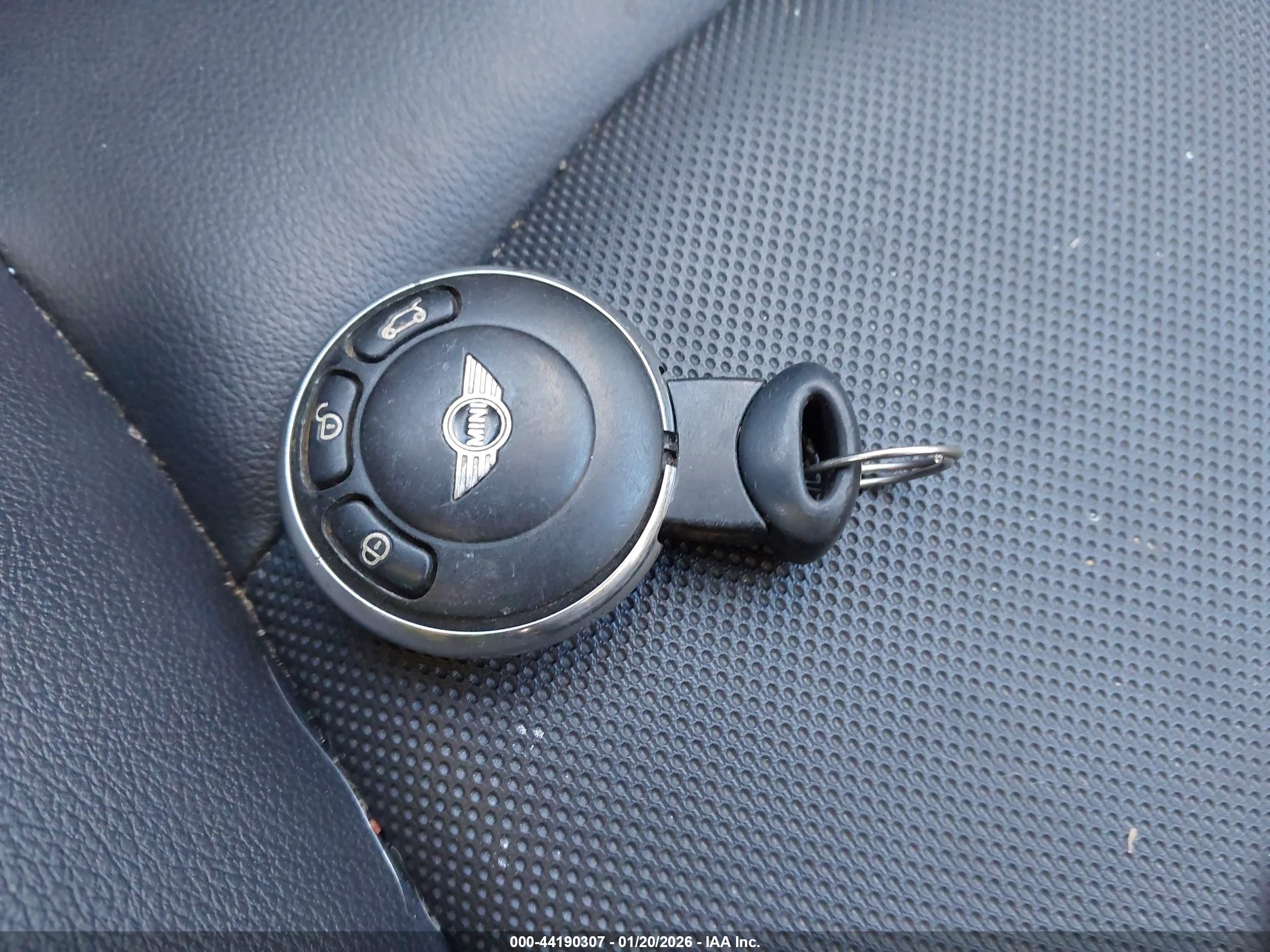 MINI COUNTRYMAN image 11