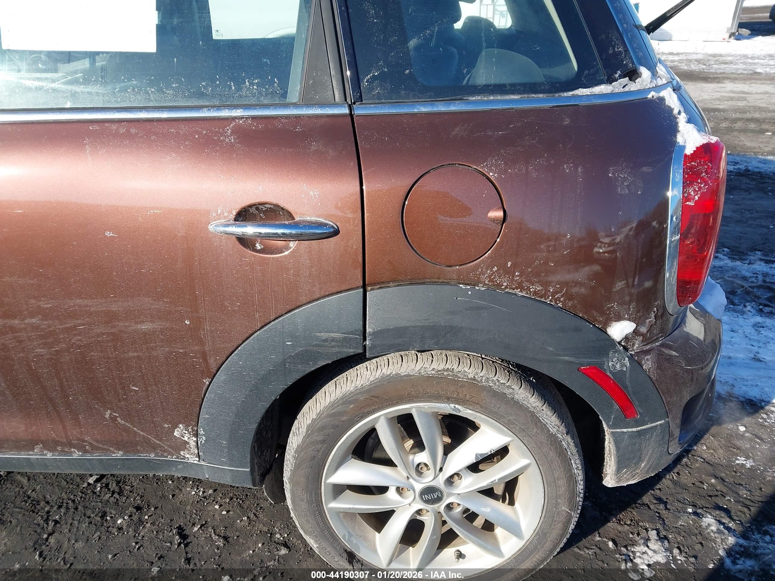 MINI COUNTRYMAN image 6