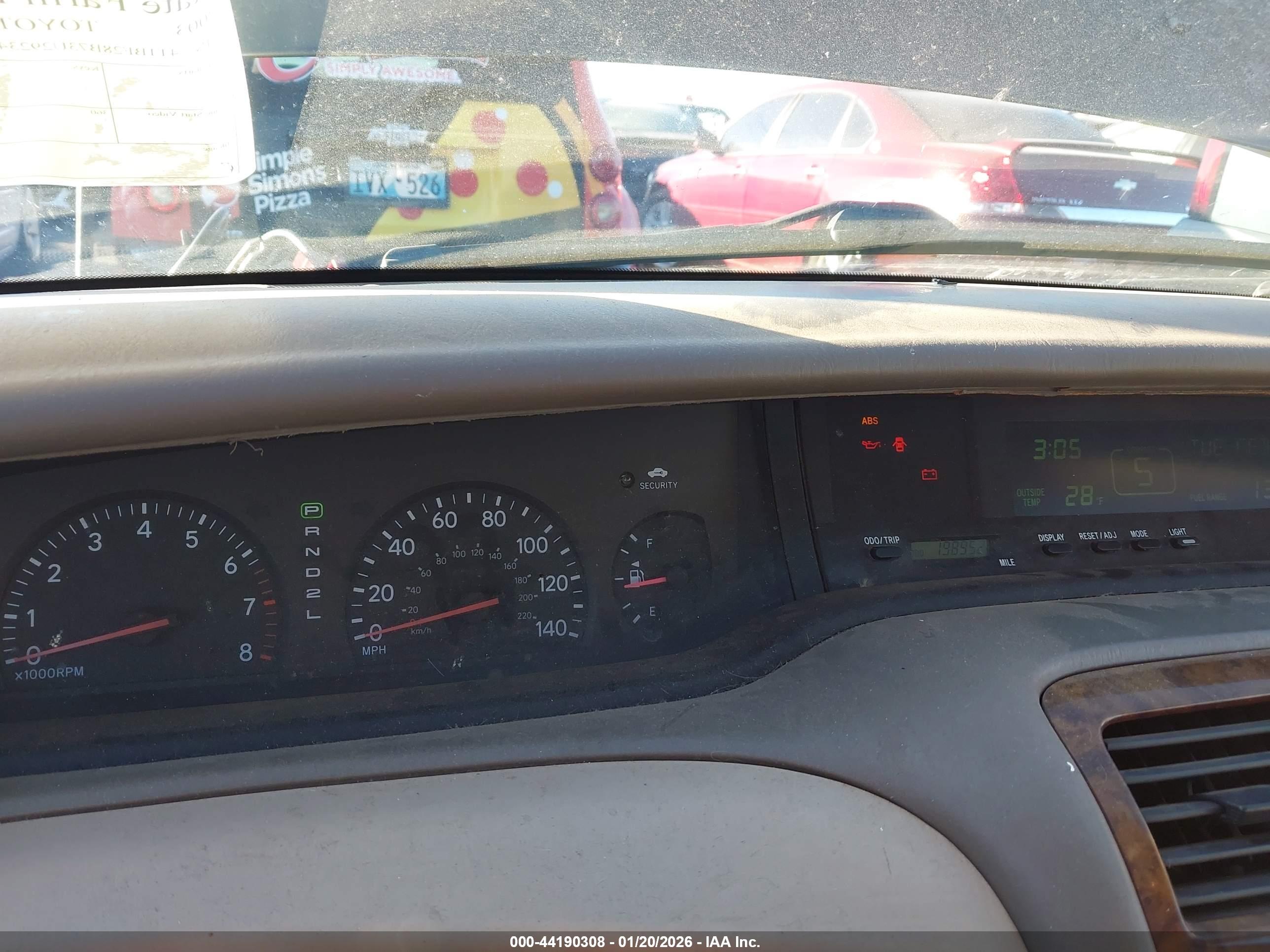 TOYOTA AVALON image 7