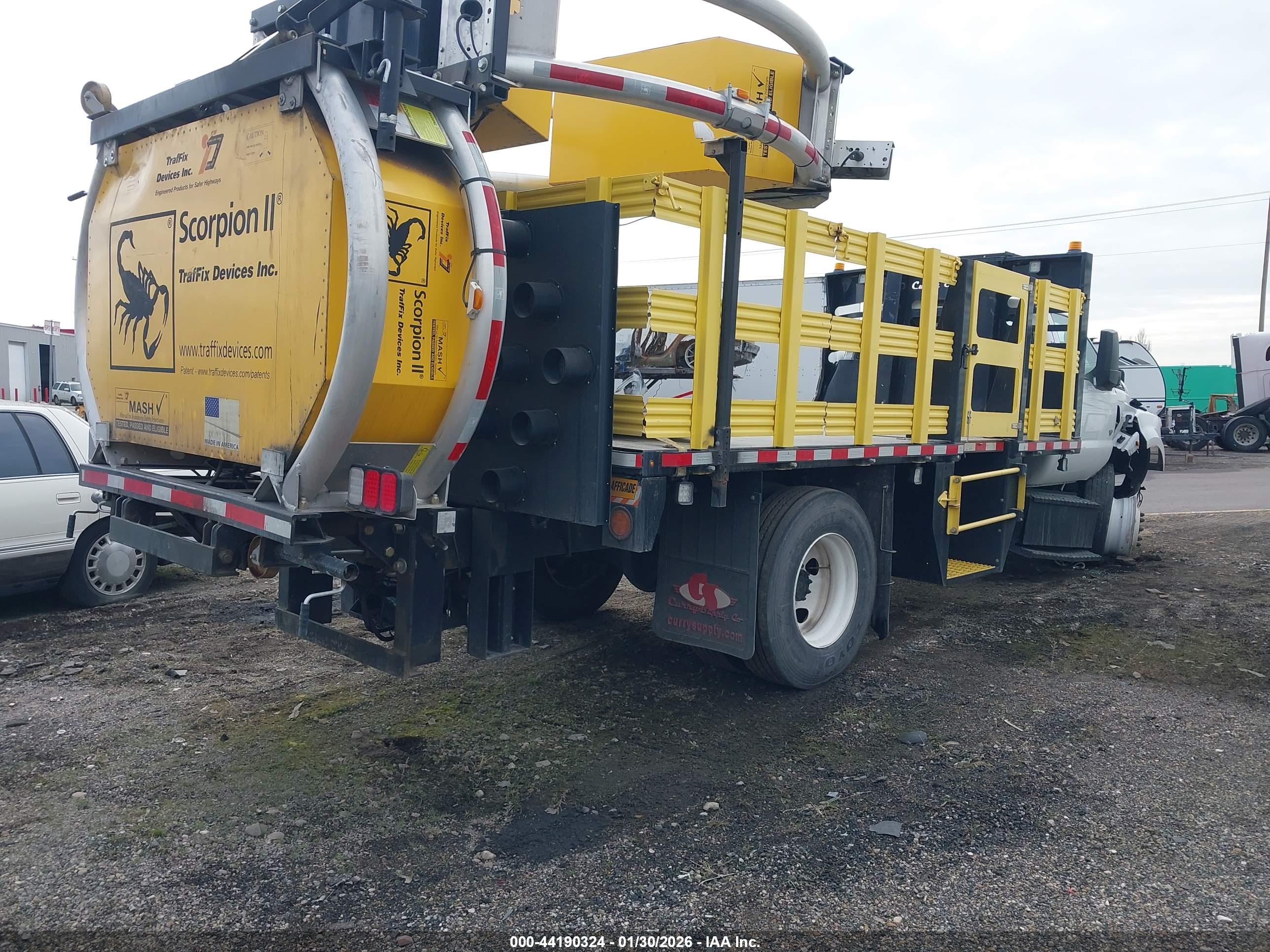 FORD F-650 image 4