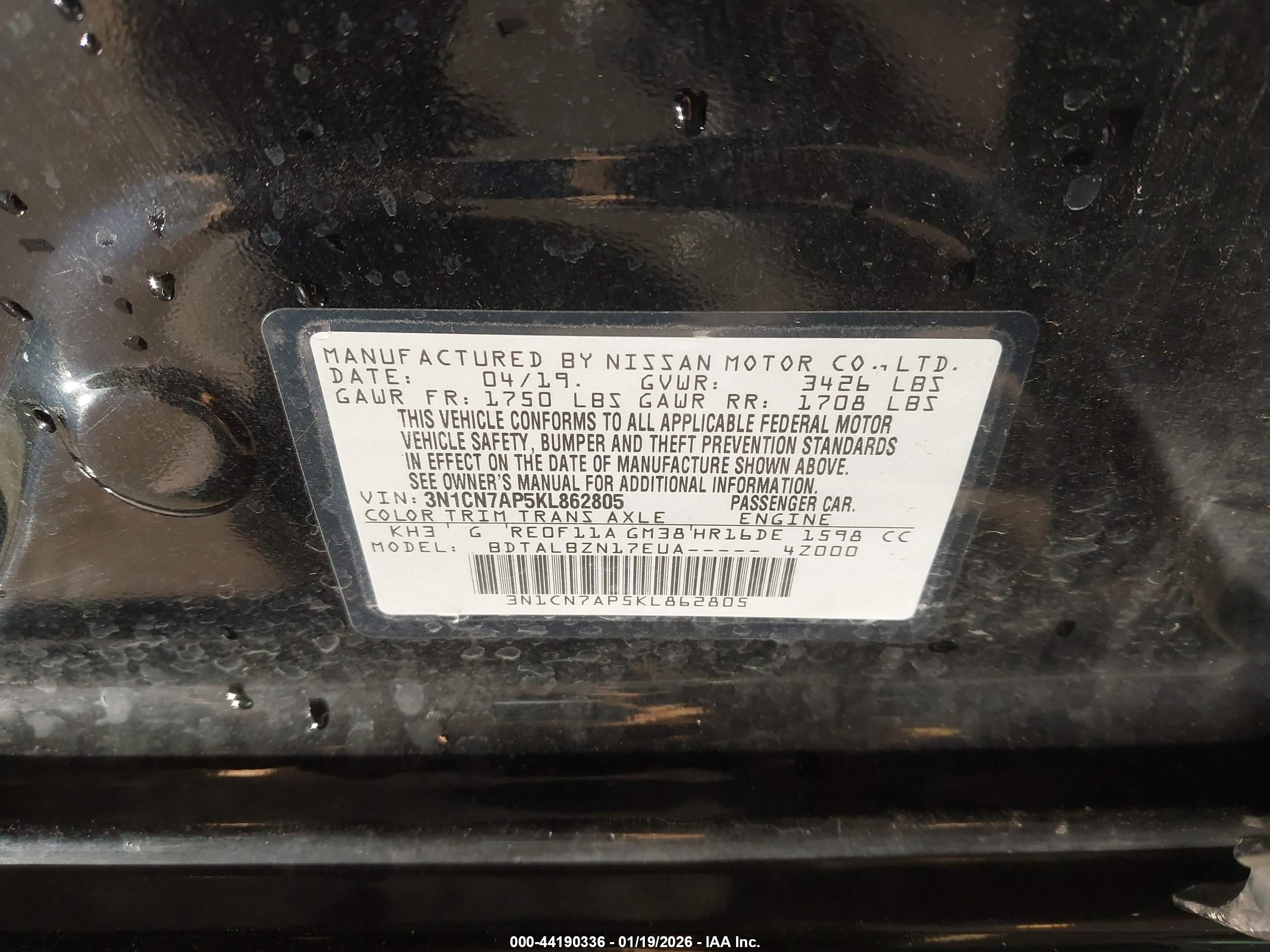 NISSAN VERSA image 9