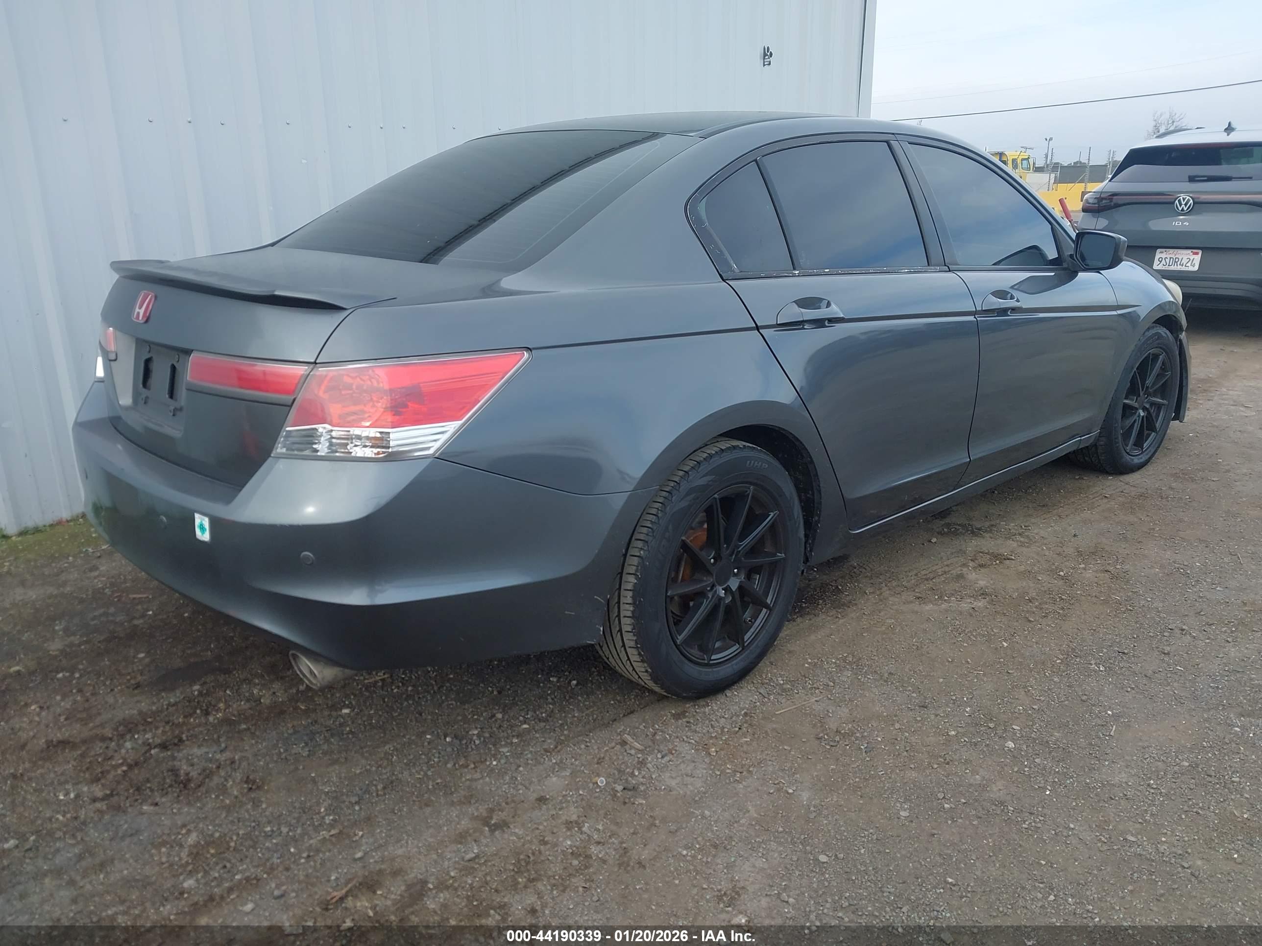 HONDA ACCORD image 4