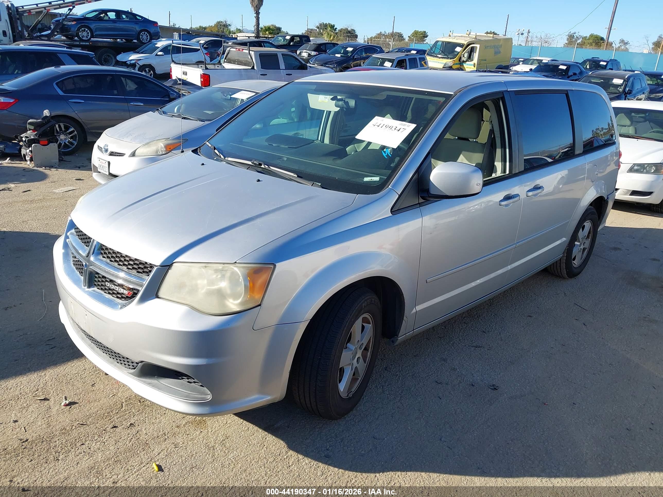 DODGE GRAND image 2