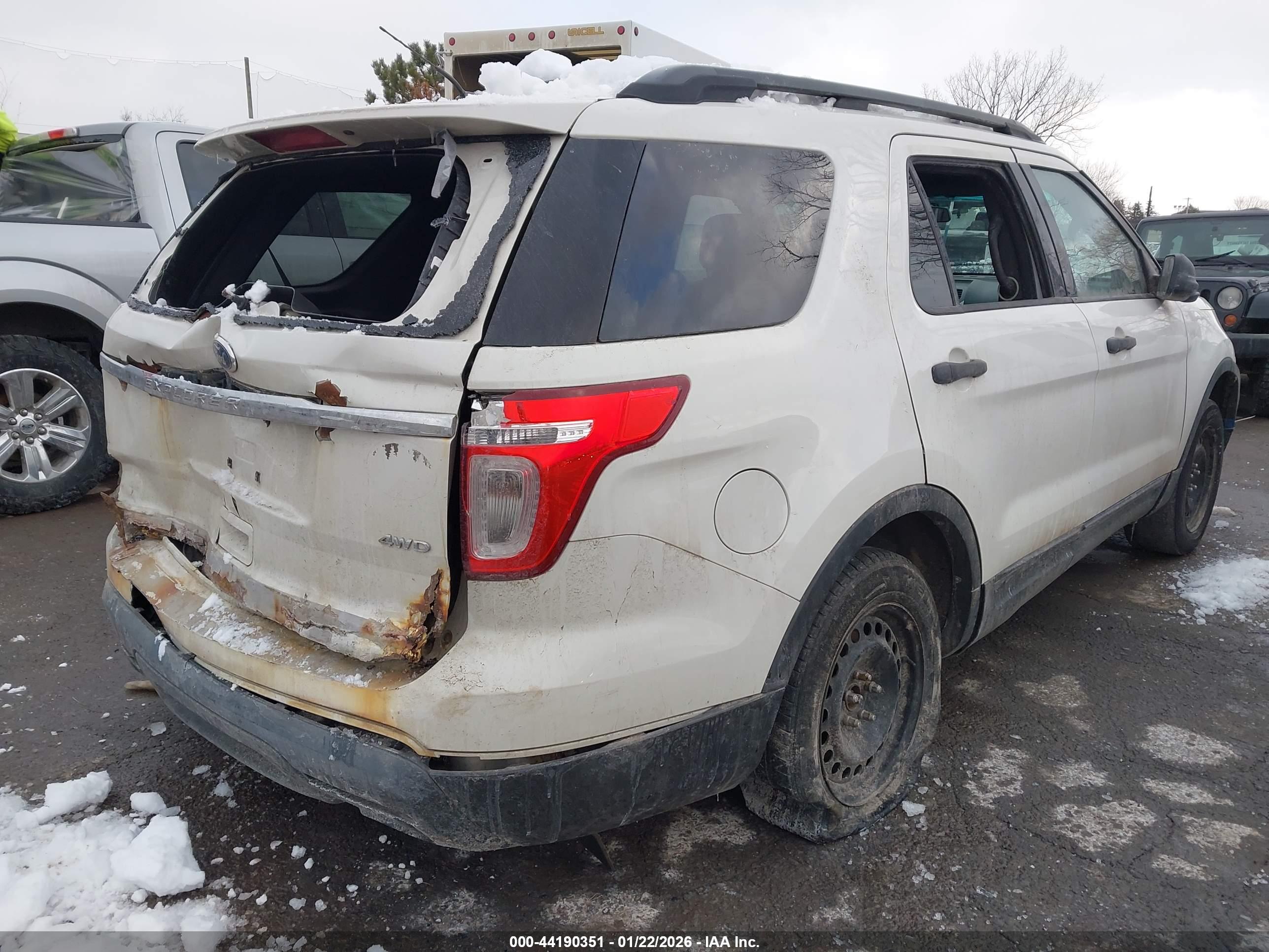 FORD EXPLORER image 4