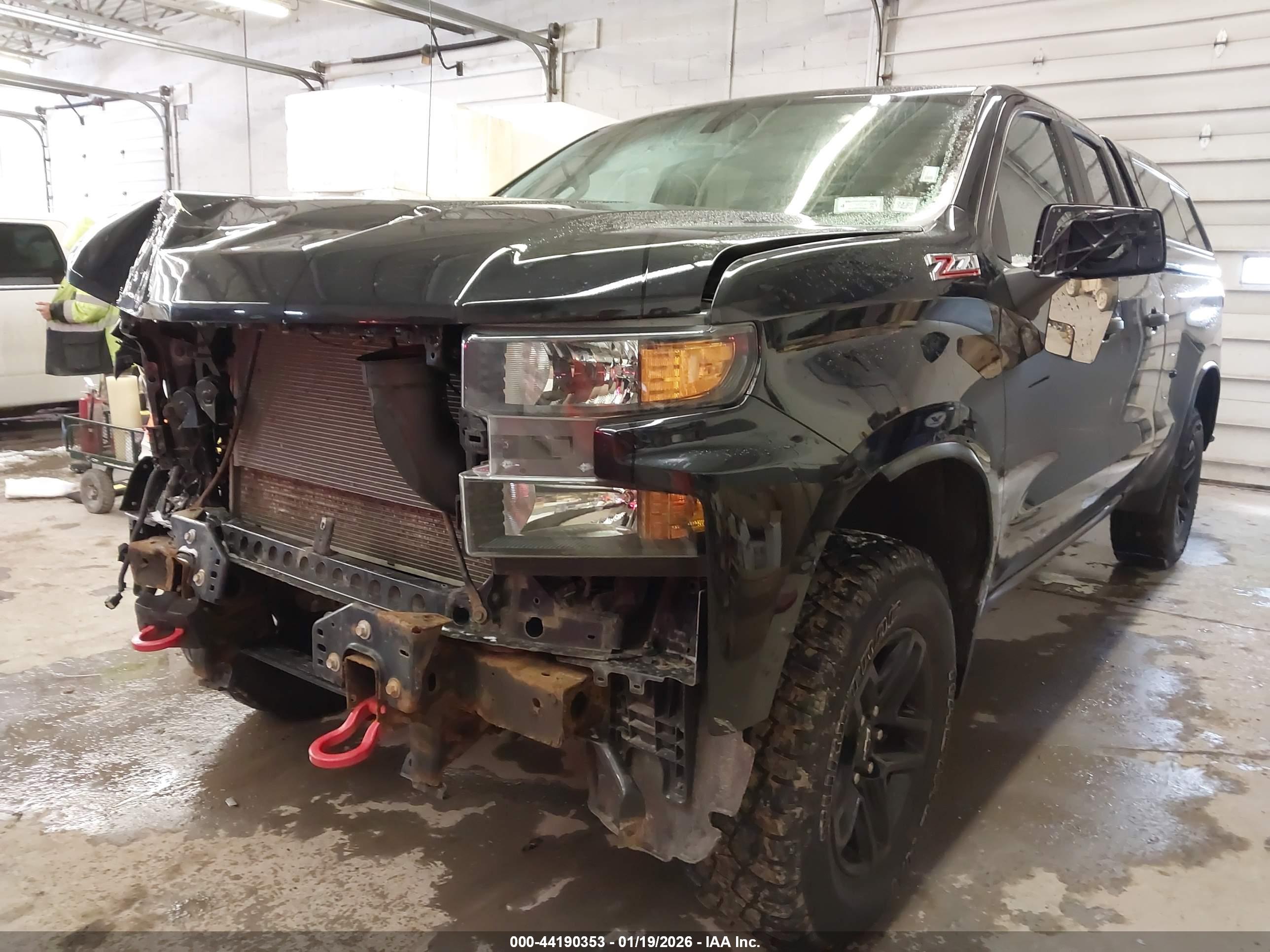 CHEVROLET SILVERADO image 2