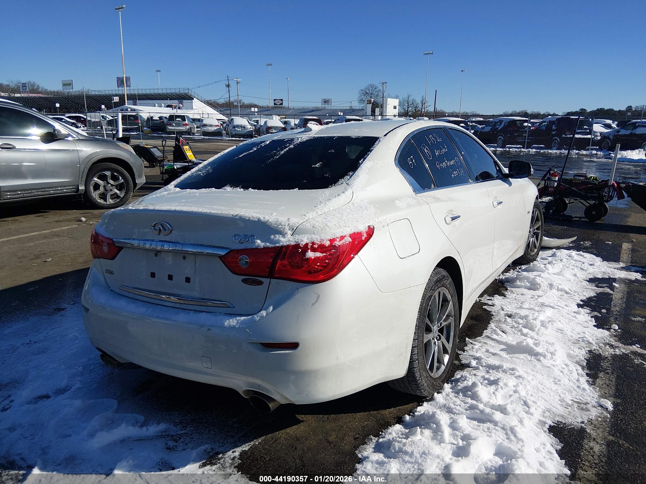 INFINITI Q50 image 4