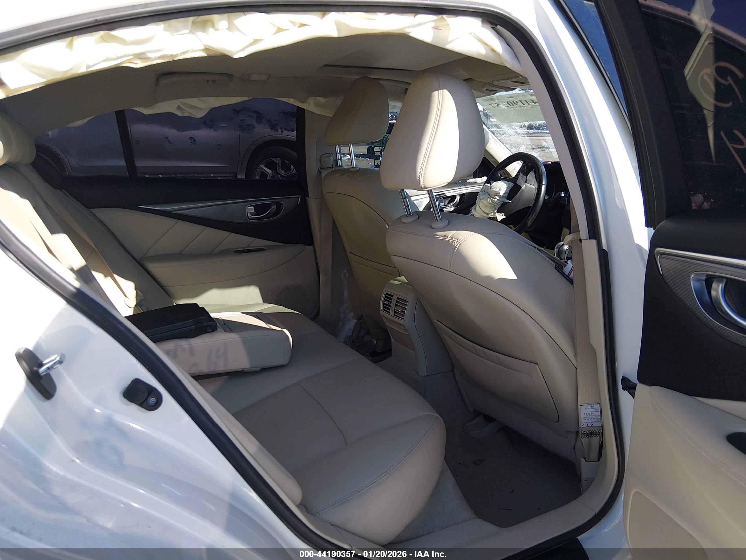 INFINITI Q50 image 8