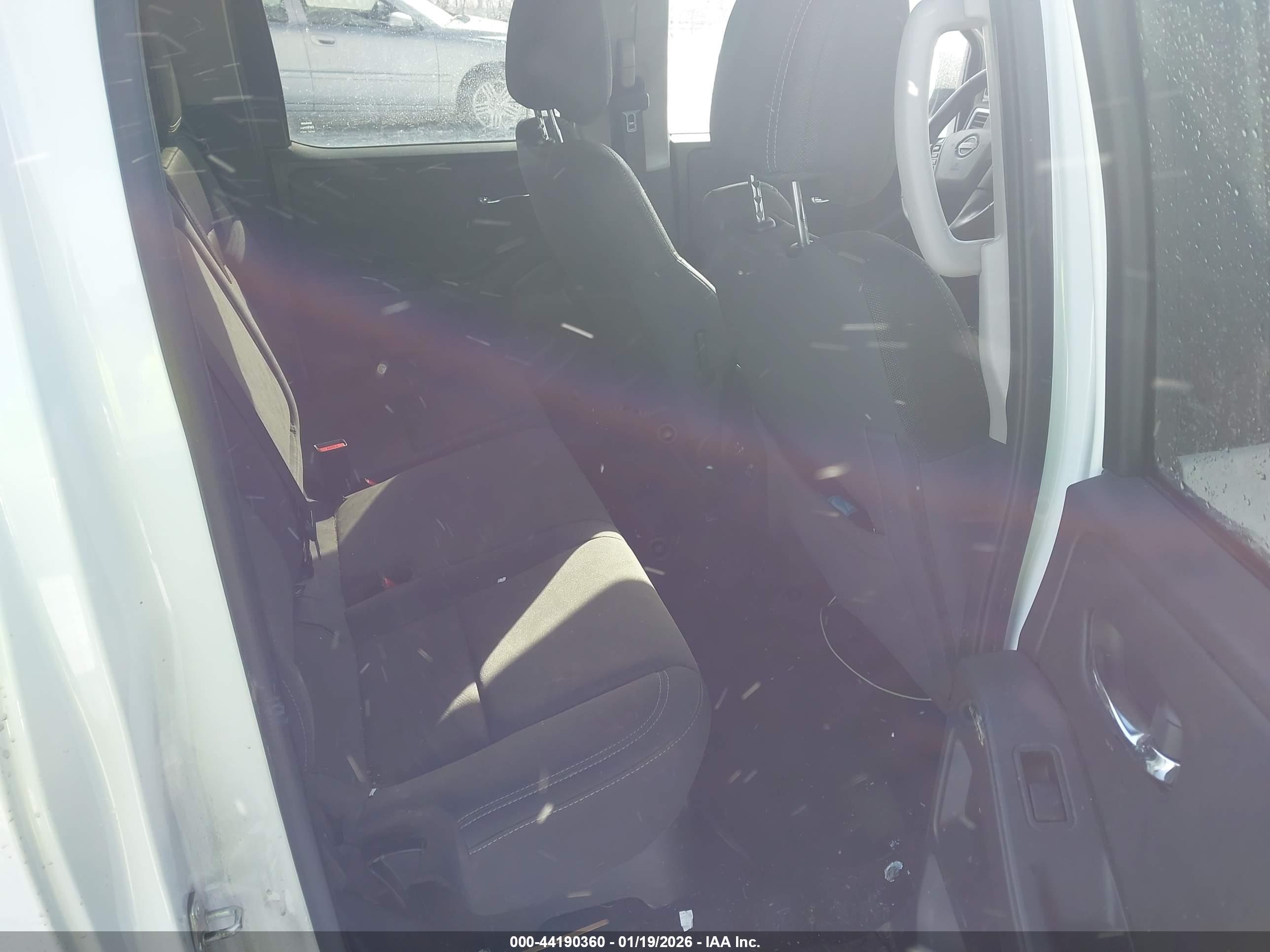 NISSAN FRONTIER image 8