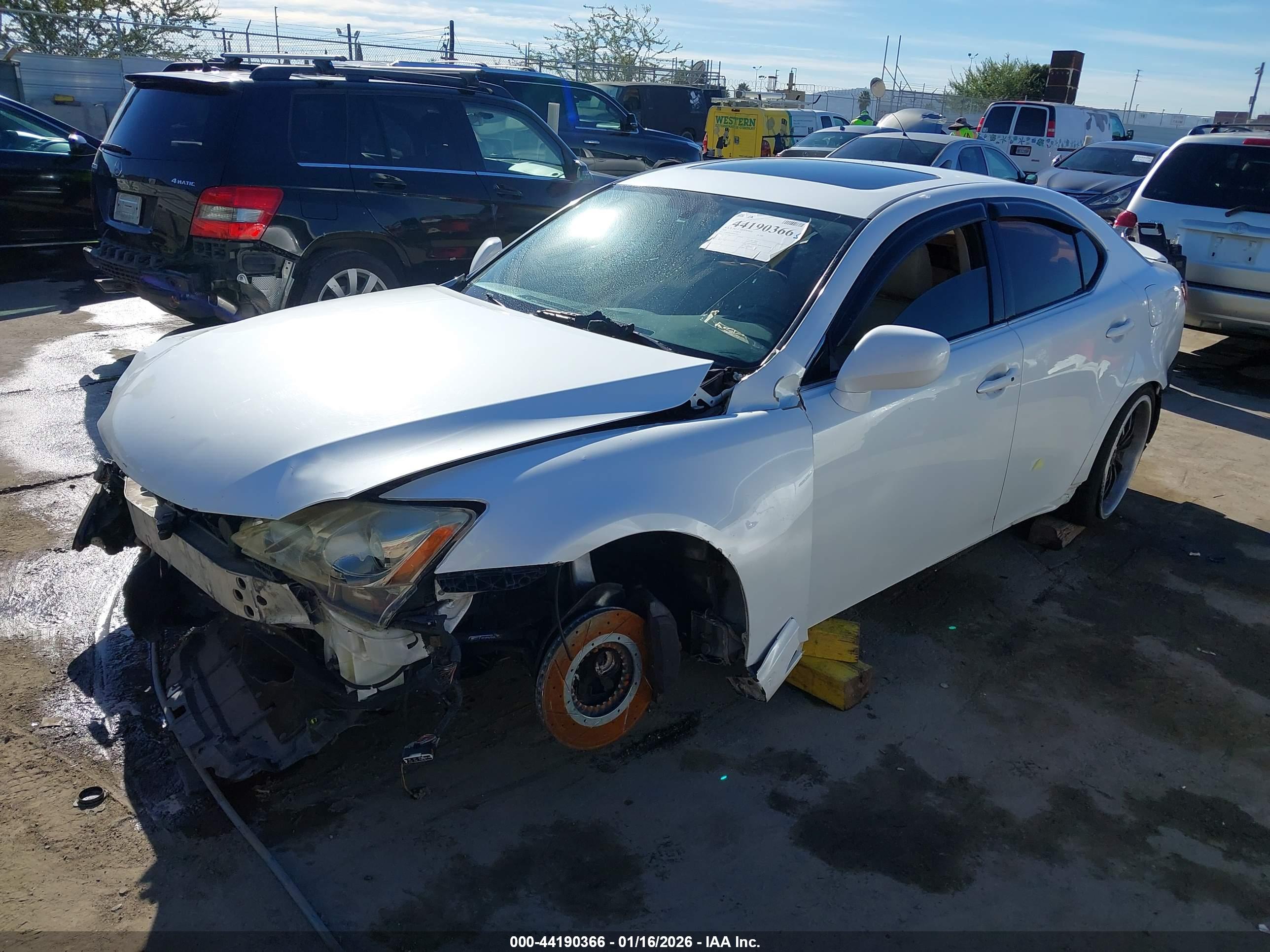 LEXUS IS image 2