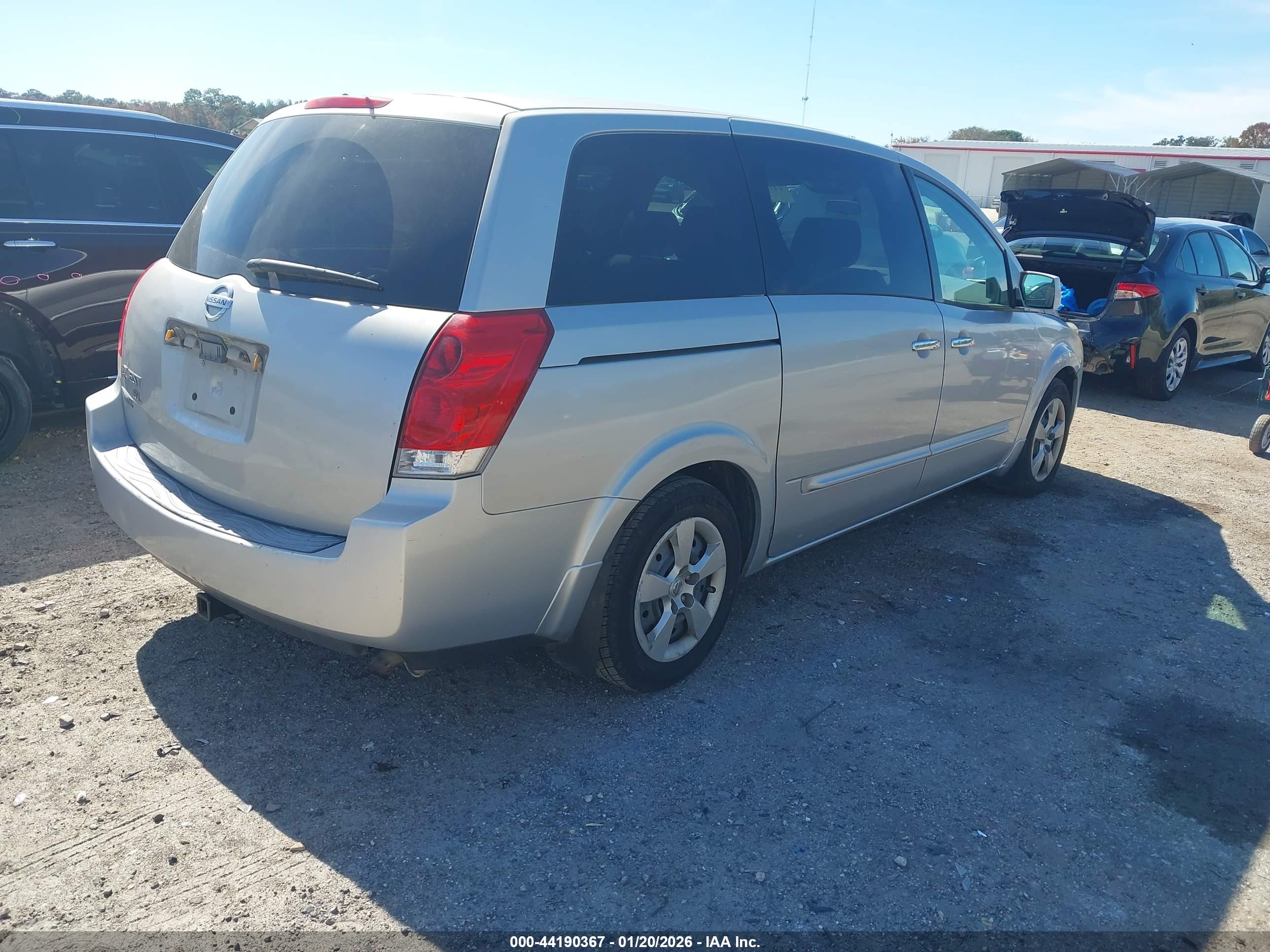 NISSAN QUEST image 4