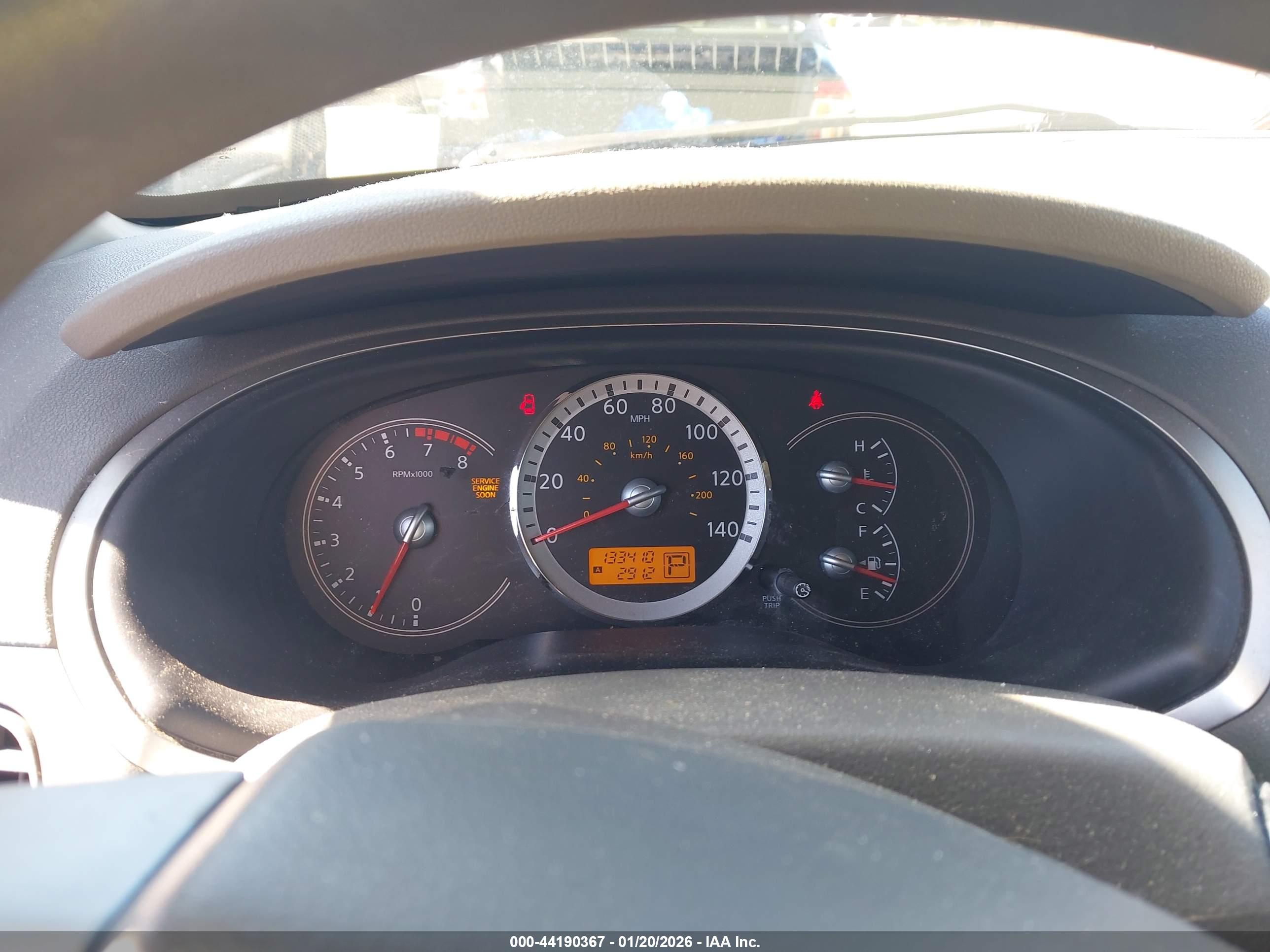 NISSAN QUEST image 7