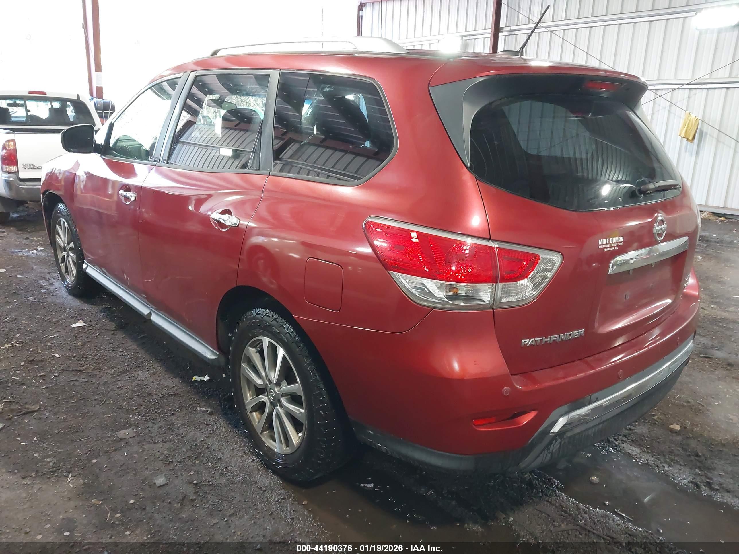 NISSAN PATHFINDER image 3
