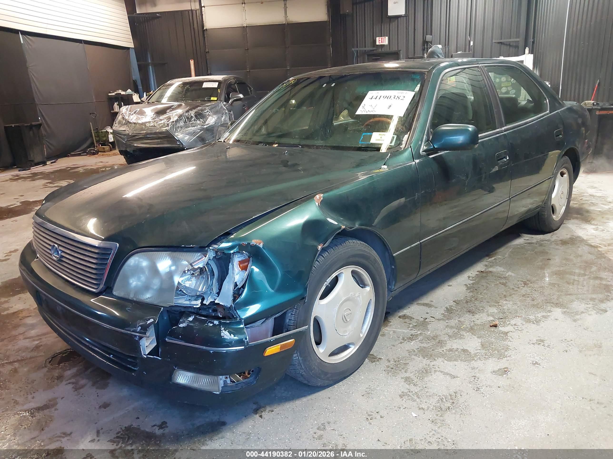 LEXUS LS image 6