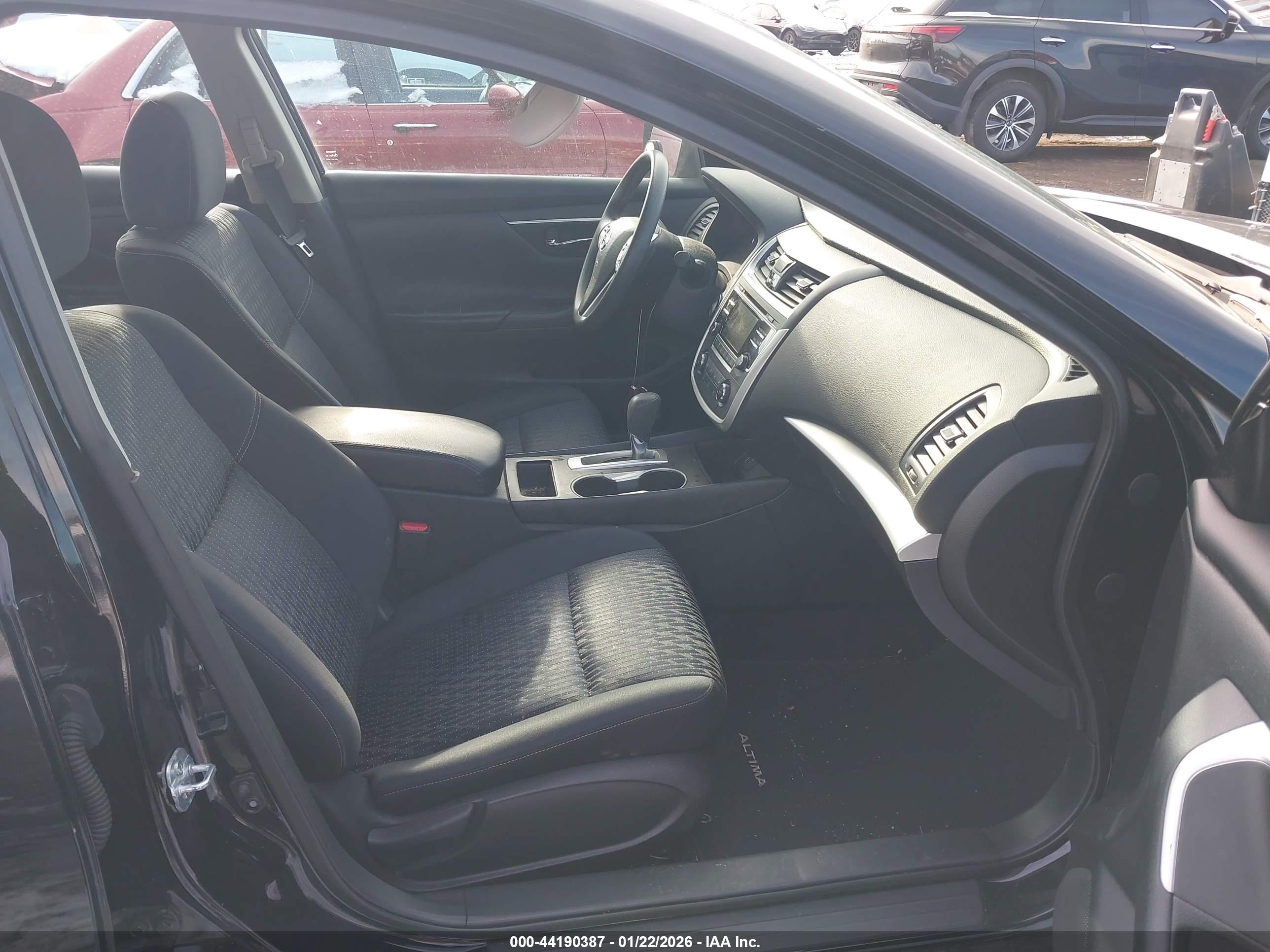 NISSAN ALTIMA image 5