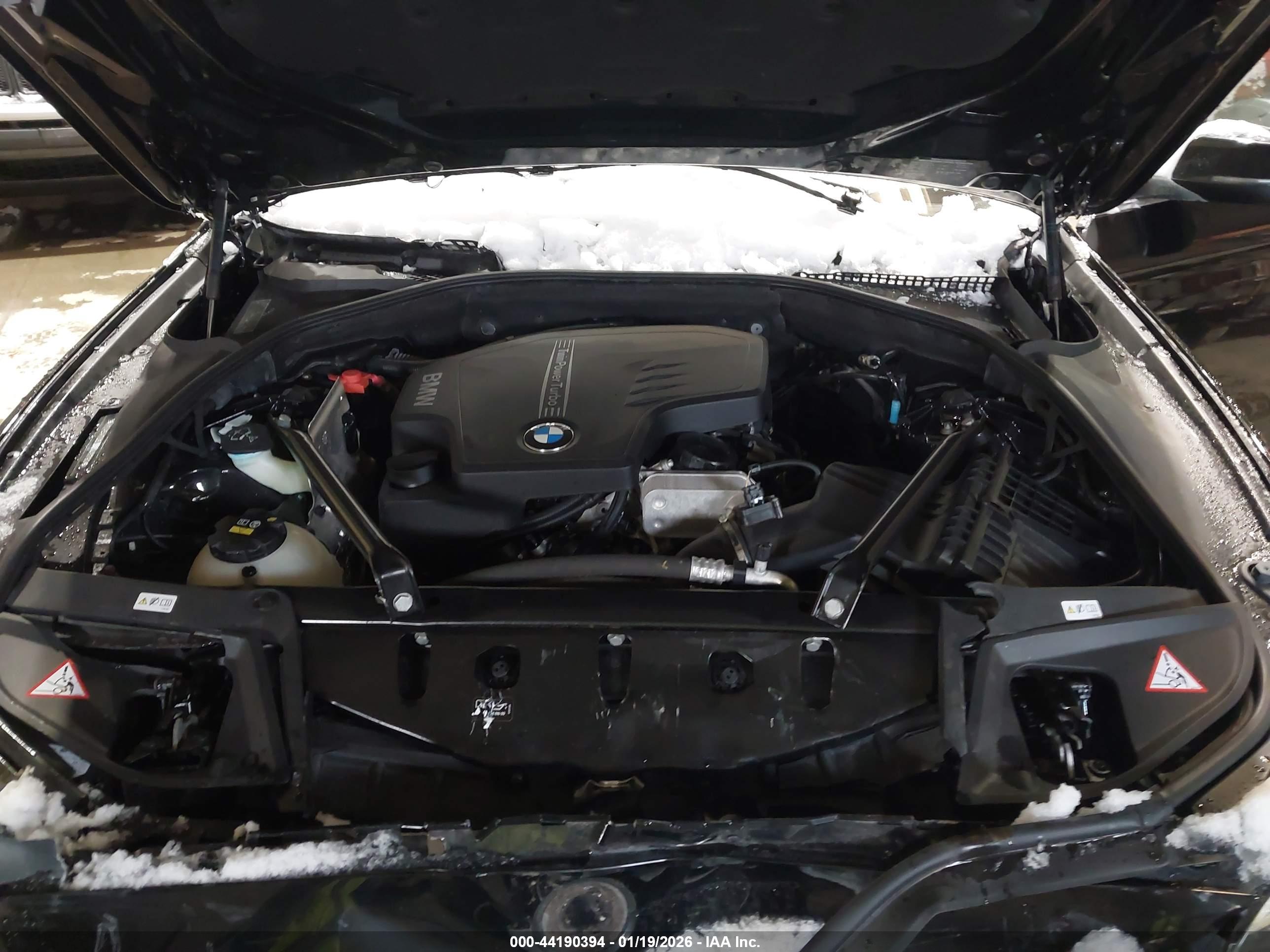 BMW 528I image 10