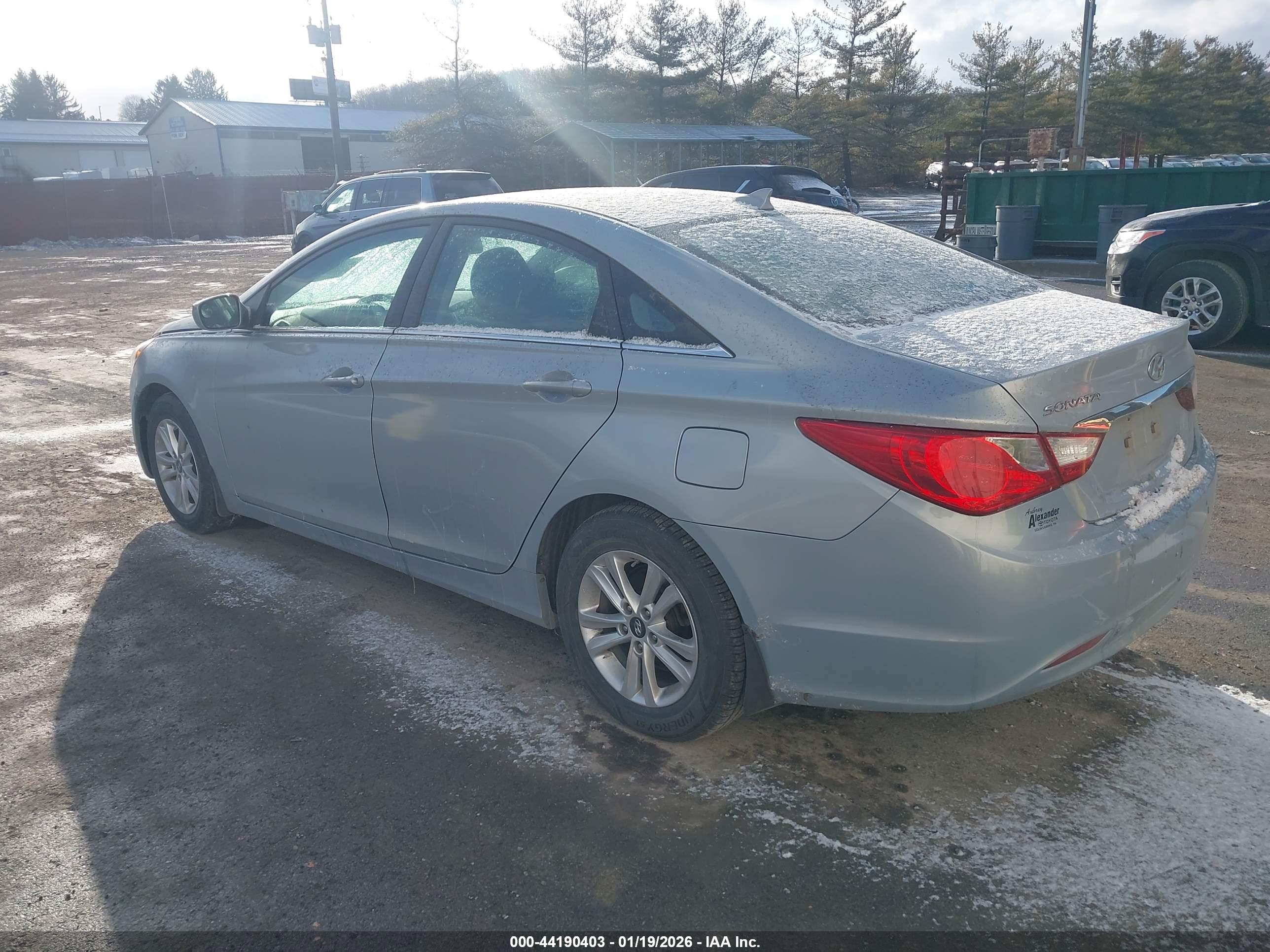 HYUNDAI SONATA image 3