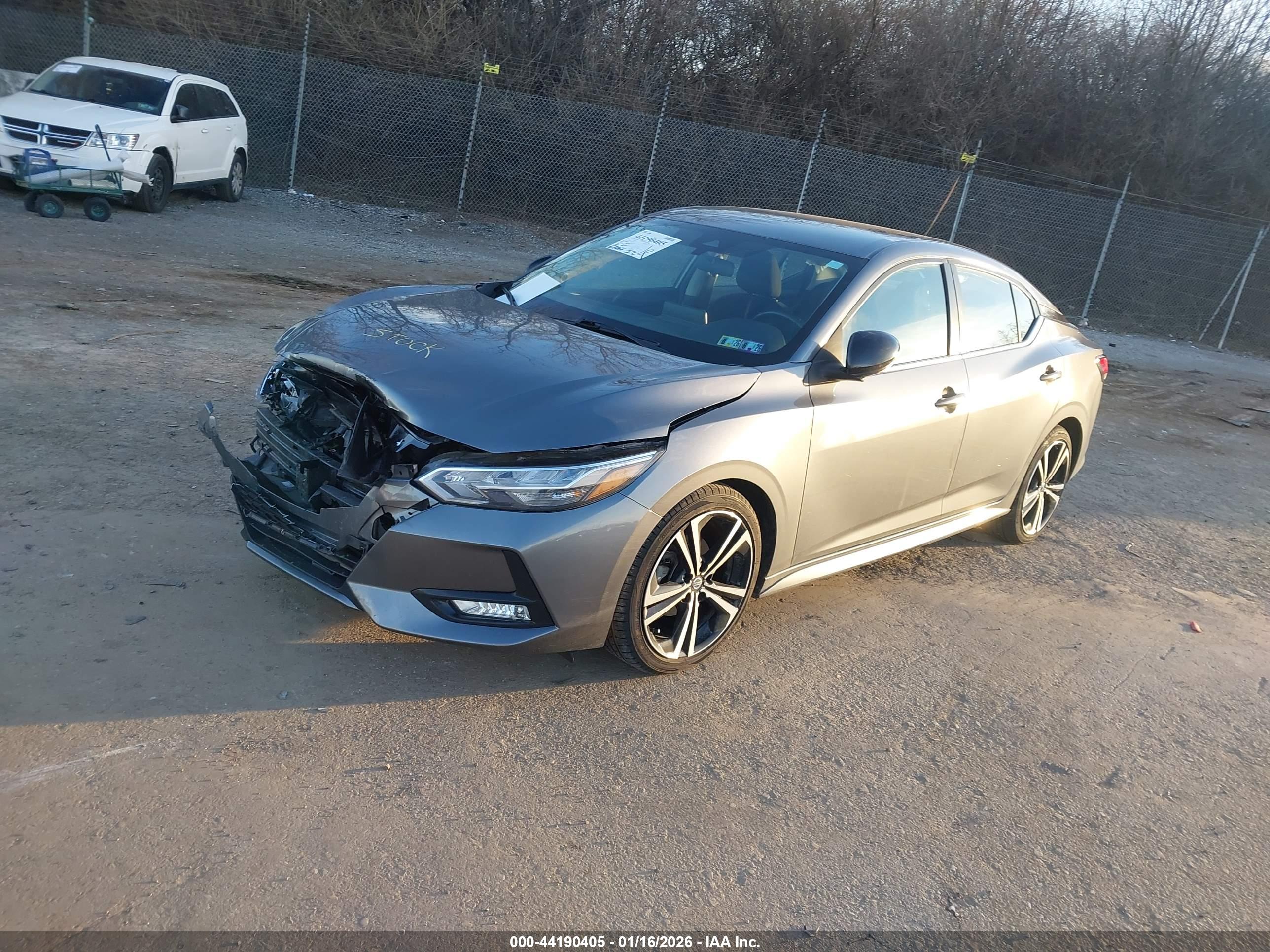 NISSAN SENTRA image 2