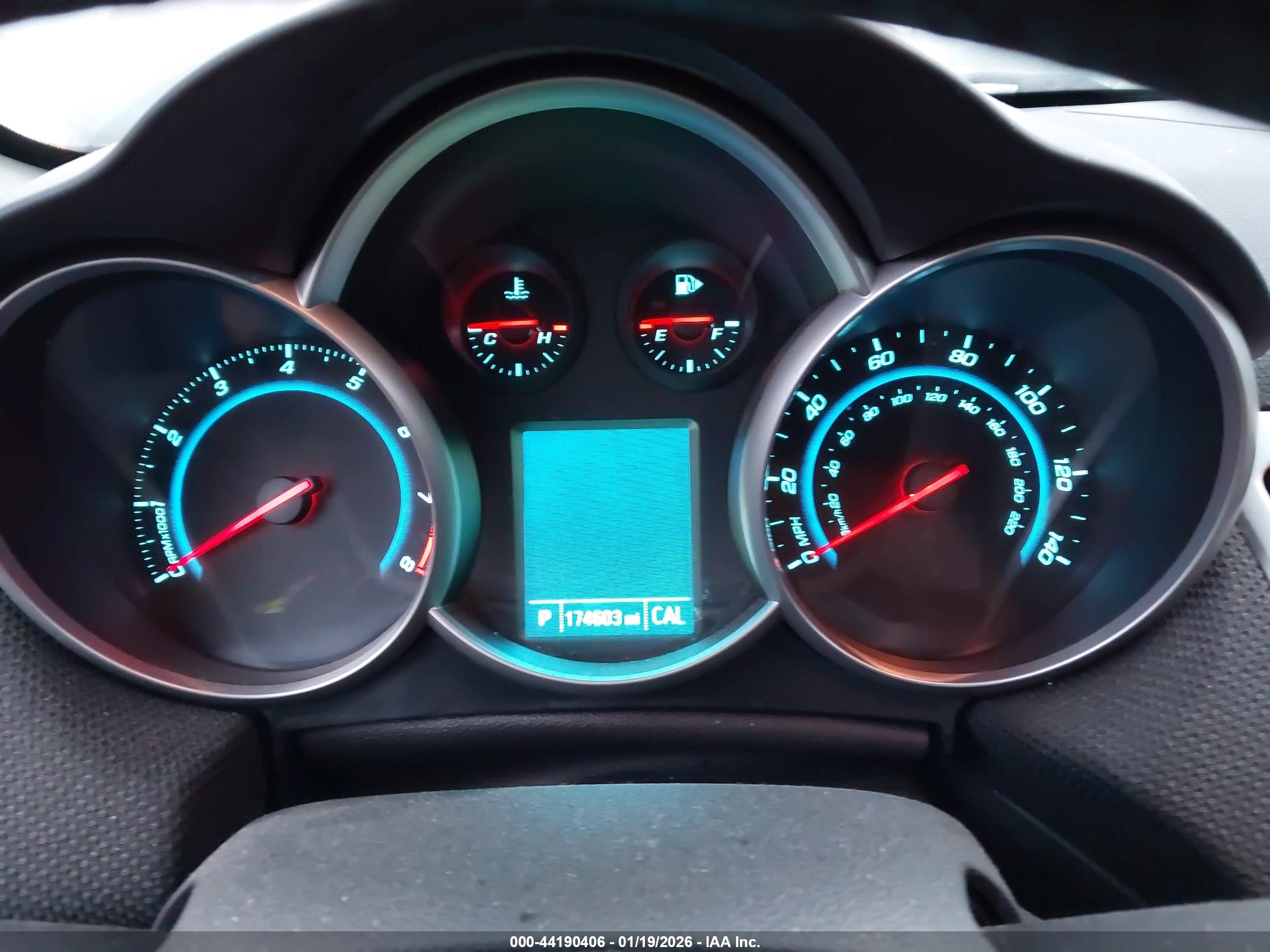 CHEVROLET CRUZE image 7