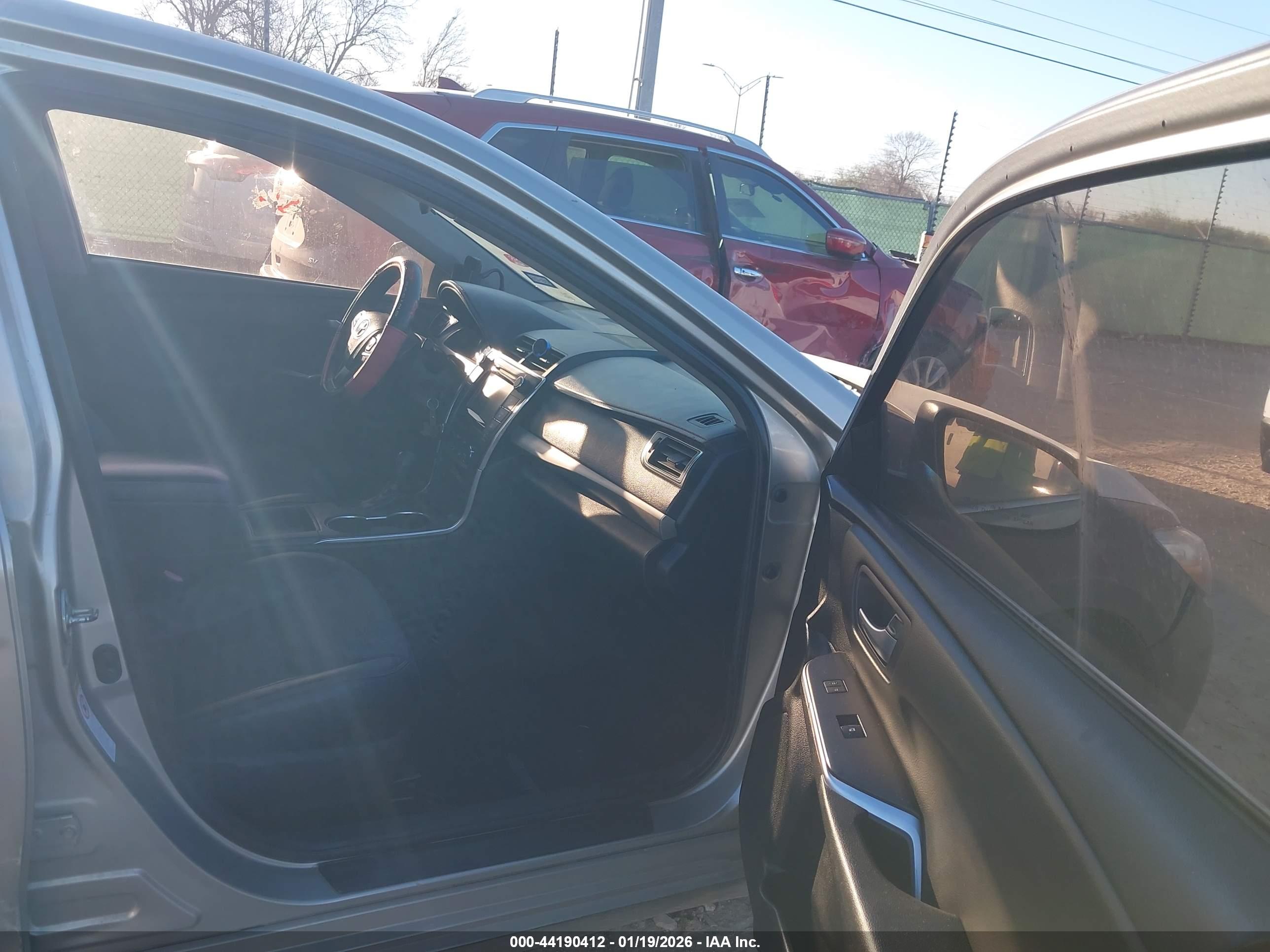 TOYOTA CAMRY image 5