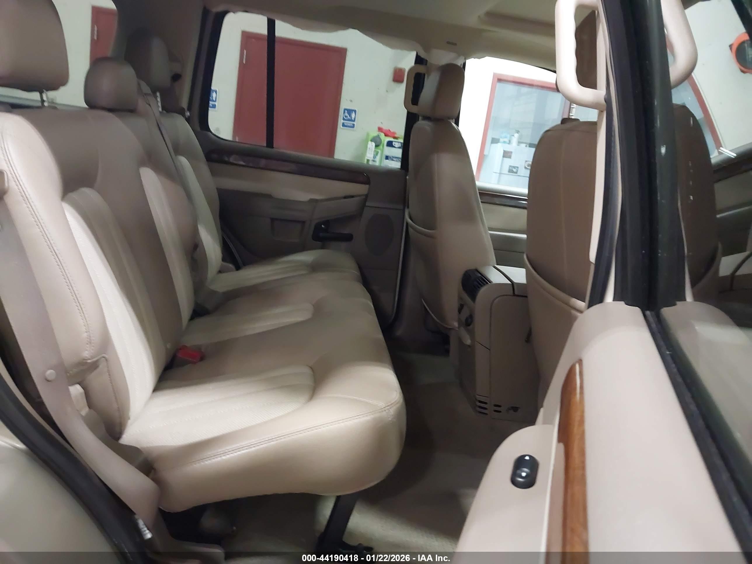 MERCURY MOUNTAINEER image 8