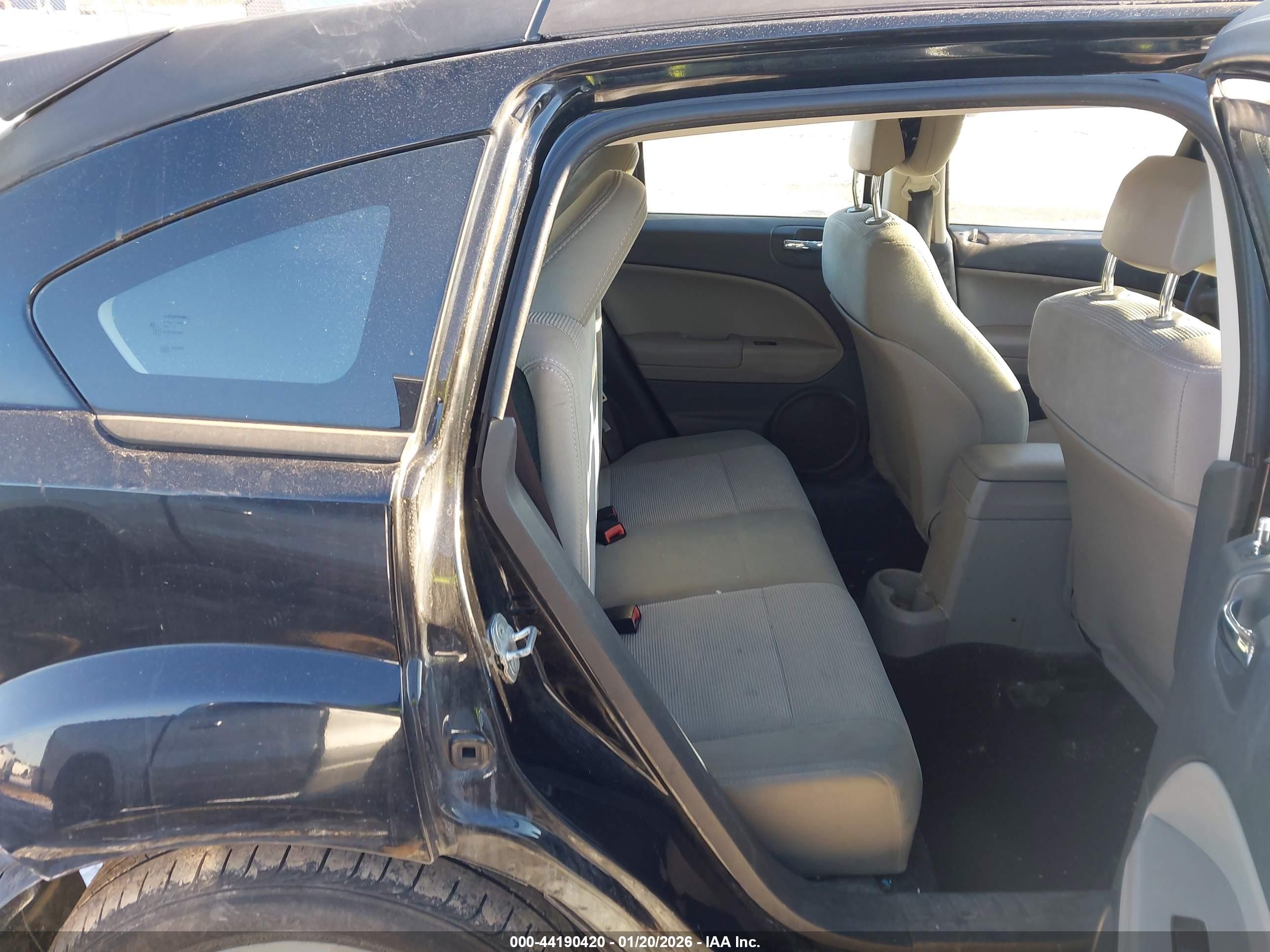 DODGE CALIBER image 8