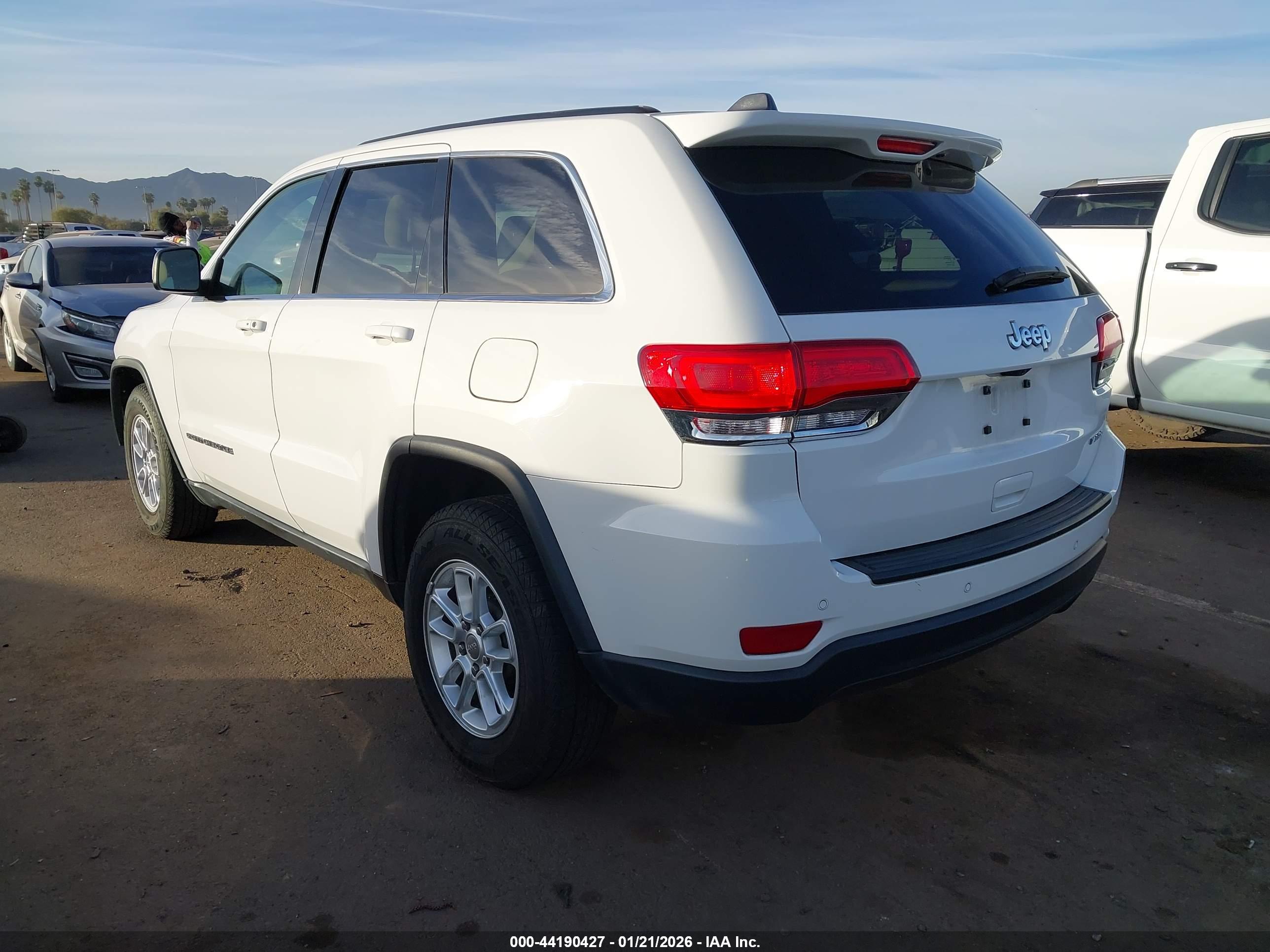 JEEP GRAND image 3