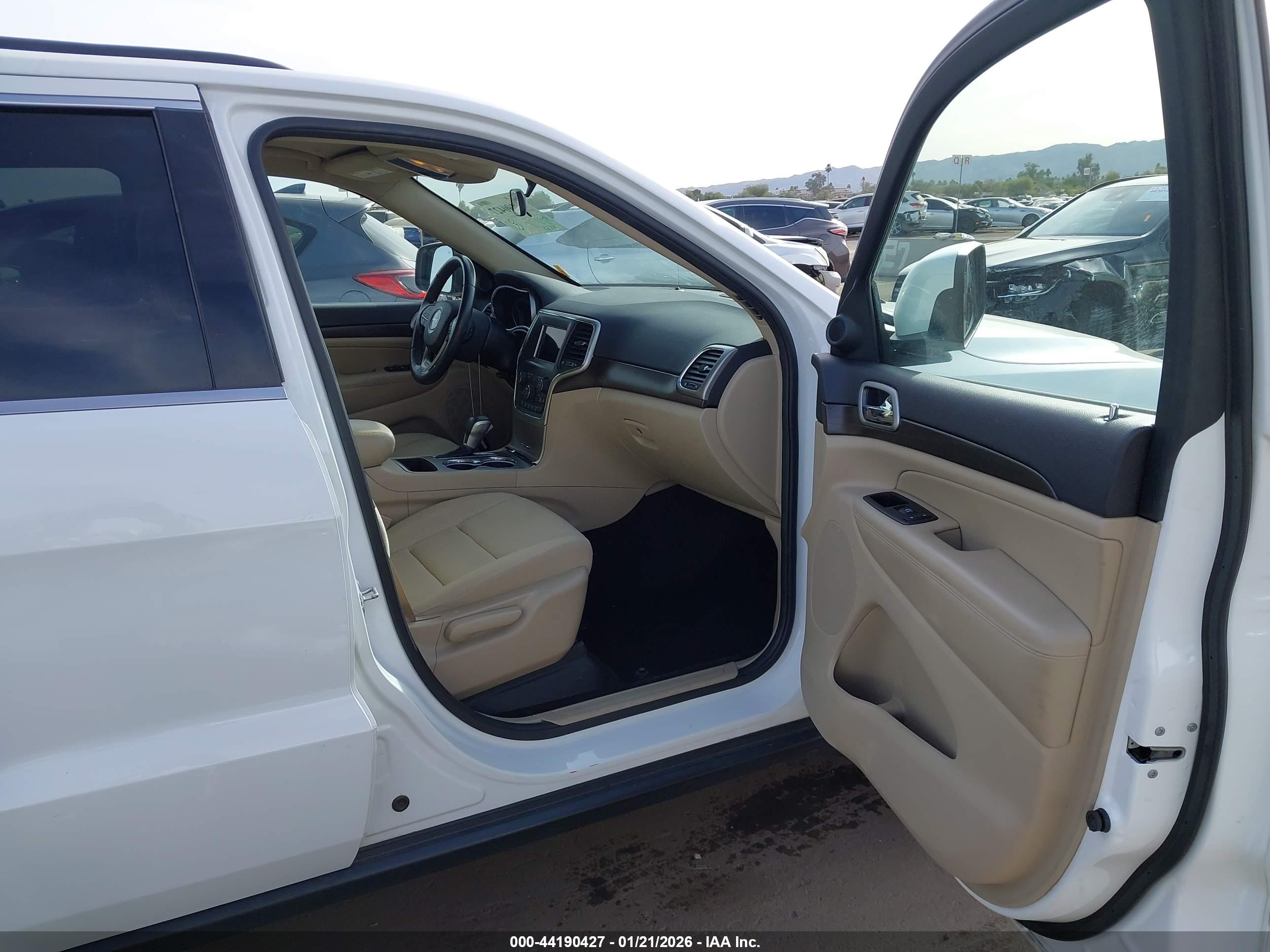 JEEP GRAND image 5