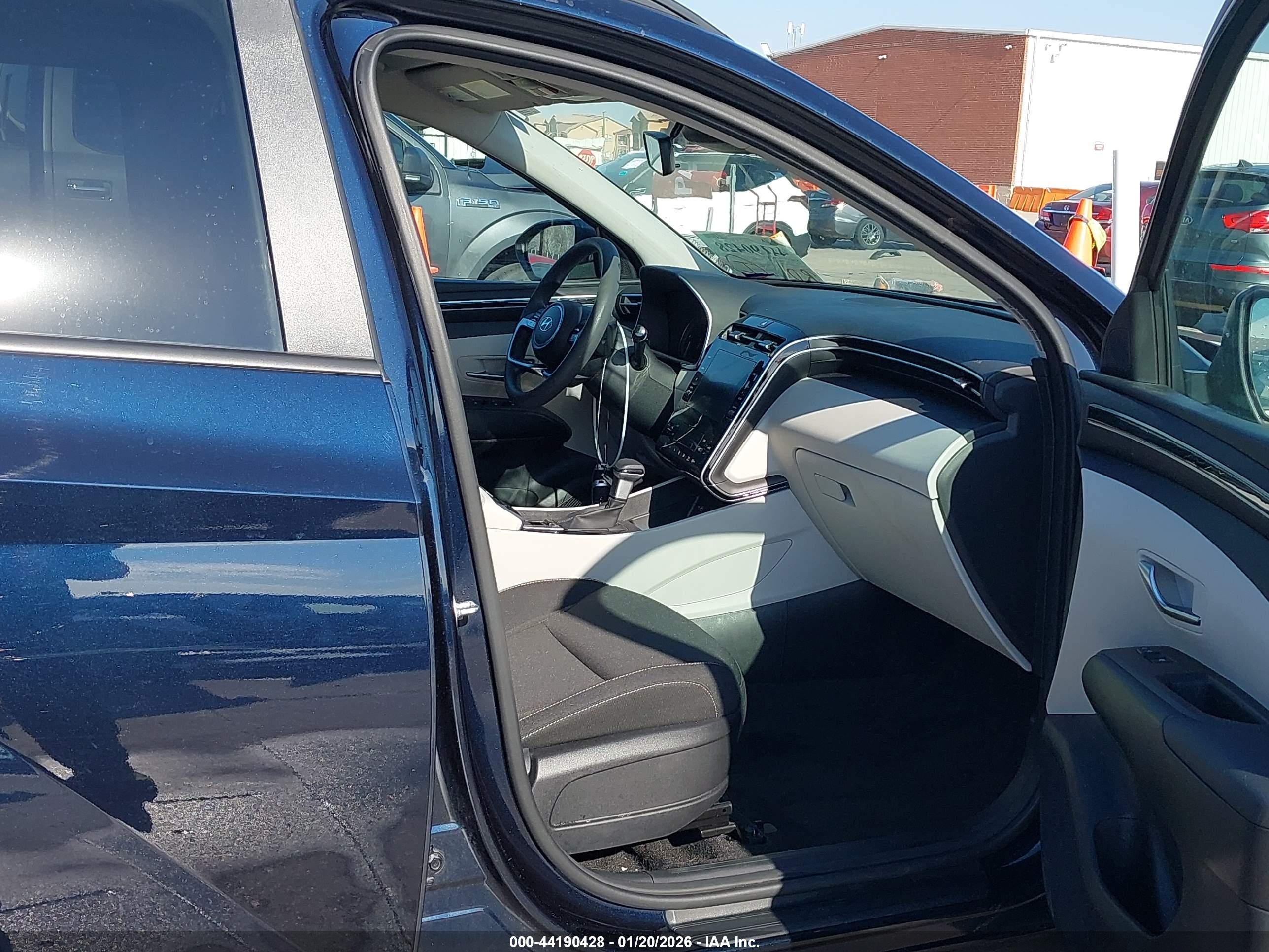 HYUNDAI TUCSON image 5