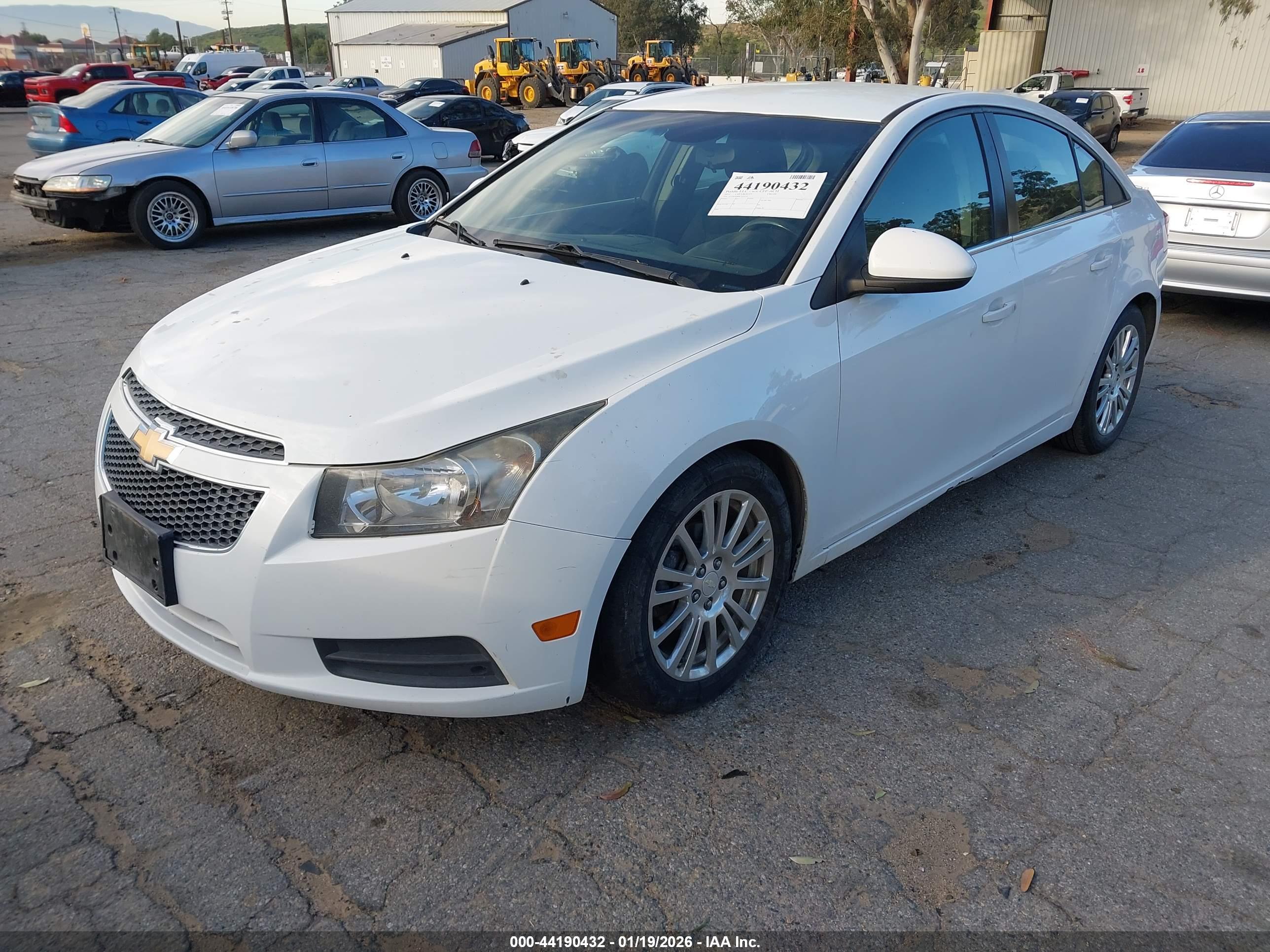 CHEVROLET CRUZE image 2